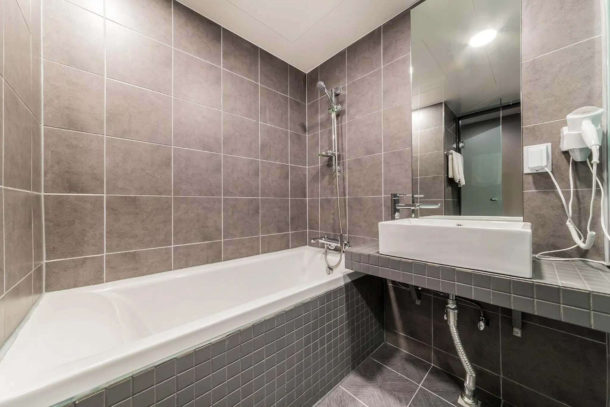 Pyeongtaek Stay Tourist Hotel