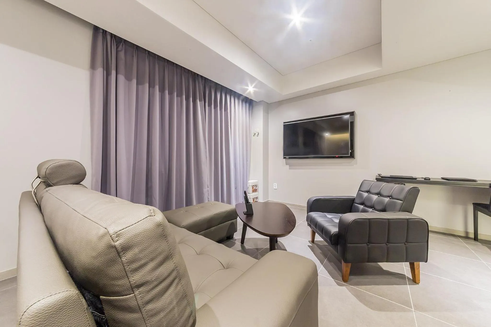 Seating area in Pyeongtaek Stay Tourist Hotel