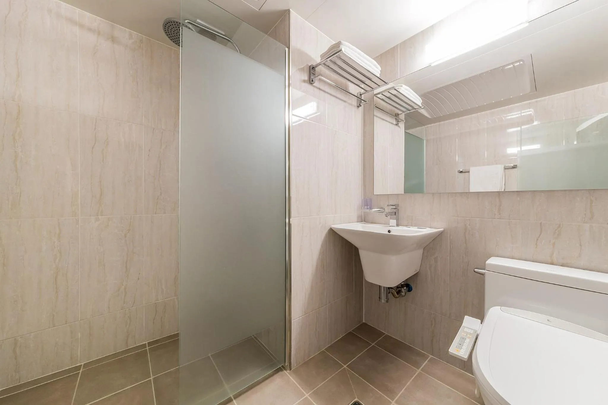 Bathroom in Pyeongtaek Stay Tourist Hotel