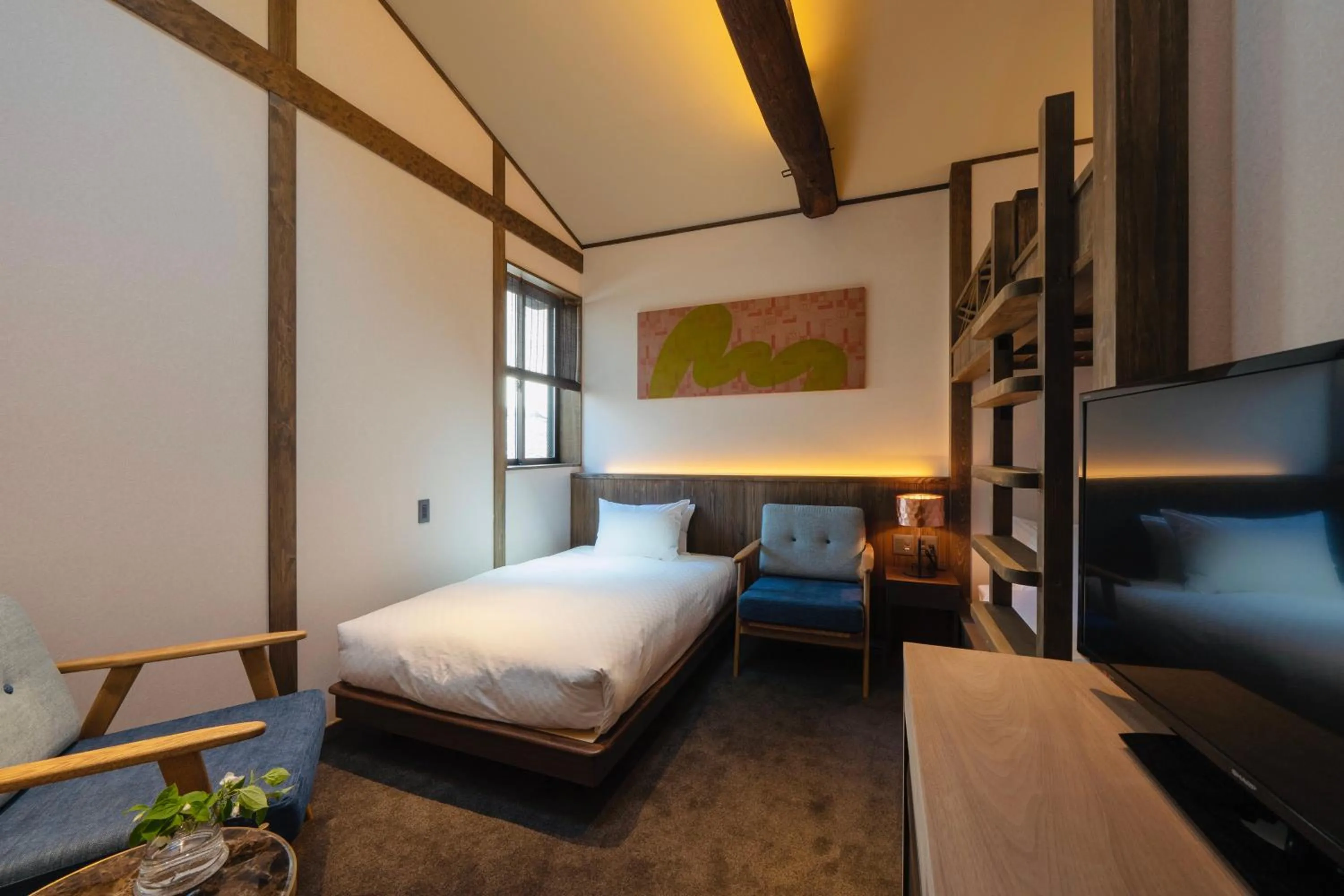 Bed in THE MACHIYA KAZAHAYA