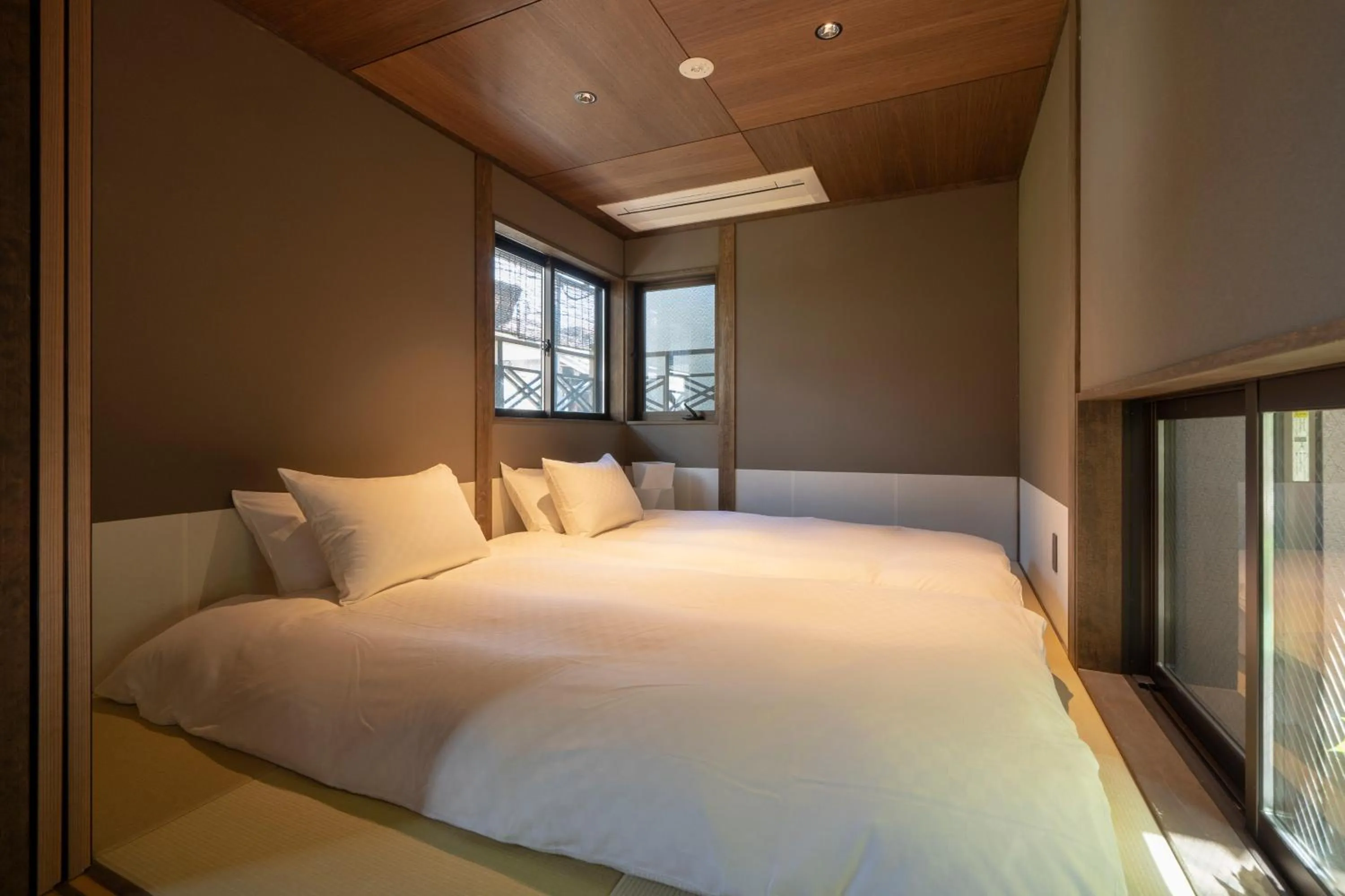 Bed in THE MACHIYA KAZAHAYA