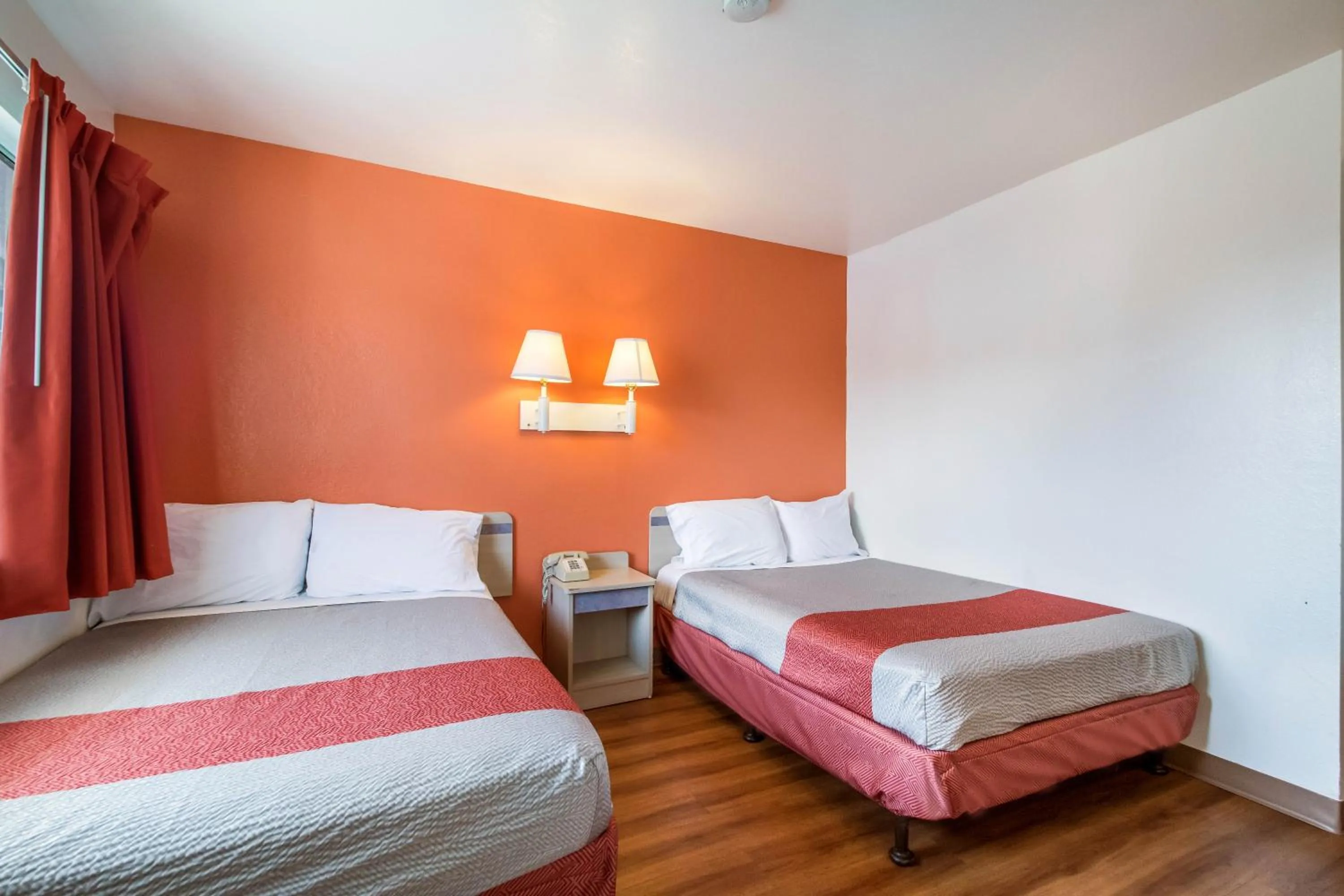 Bedroom, Bed in Motel 6 Wendover