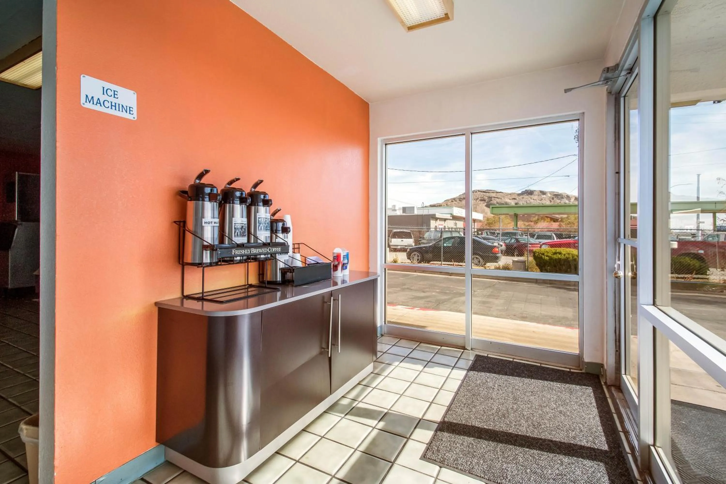 Coffee/tea facilities in Motel 6 Wendover