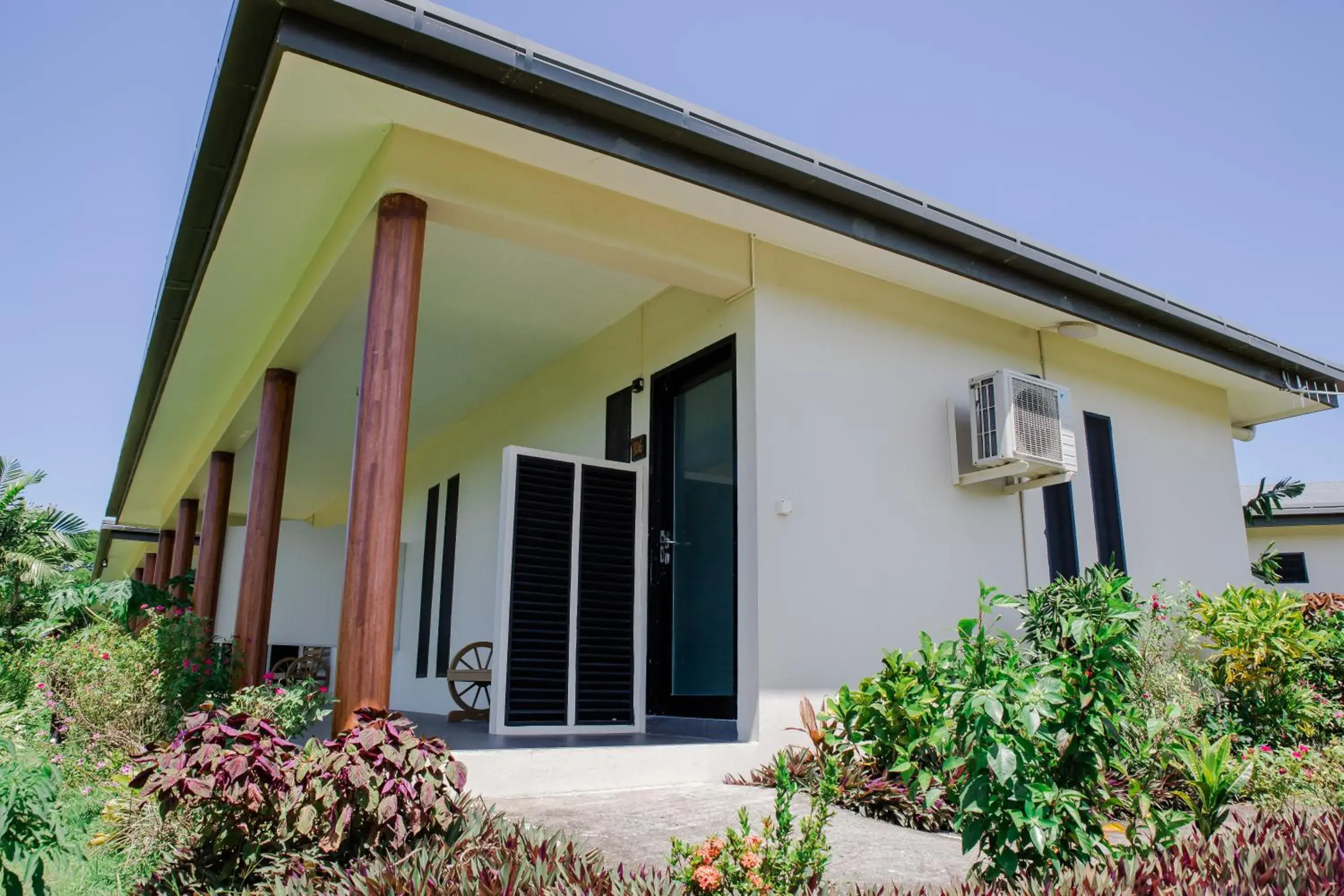 Deluxe King Room in Seatiki Resort Fiji Deluxe King Room in Seatiki Resort Fiji