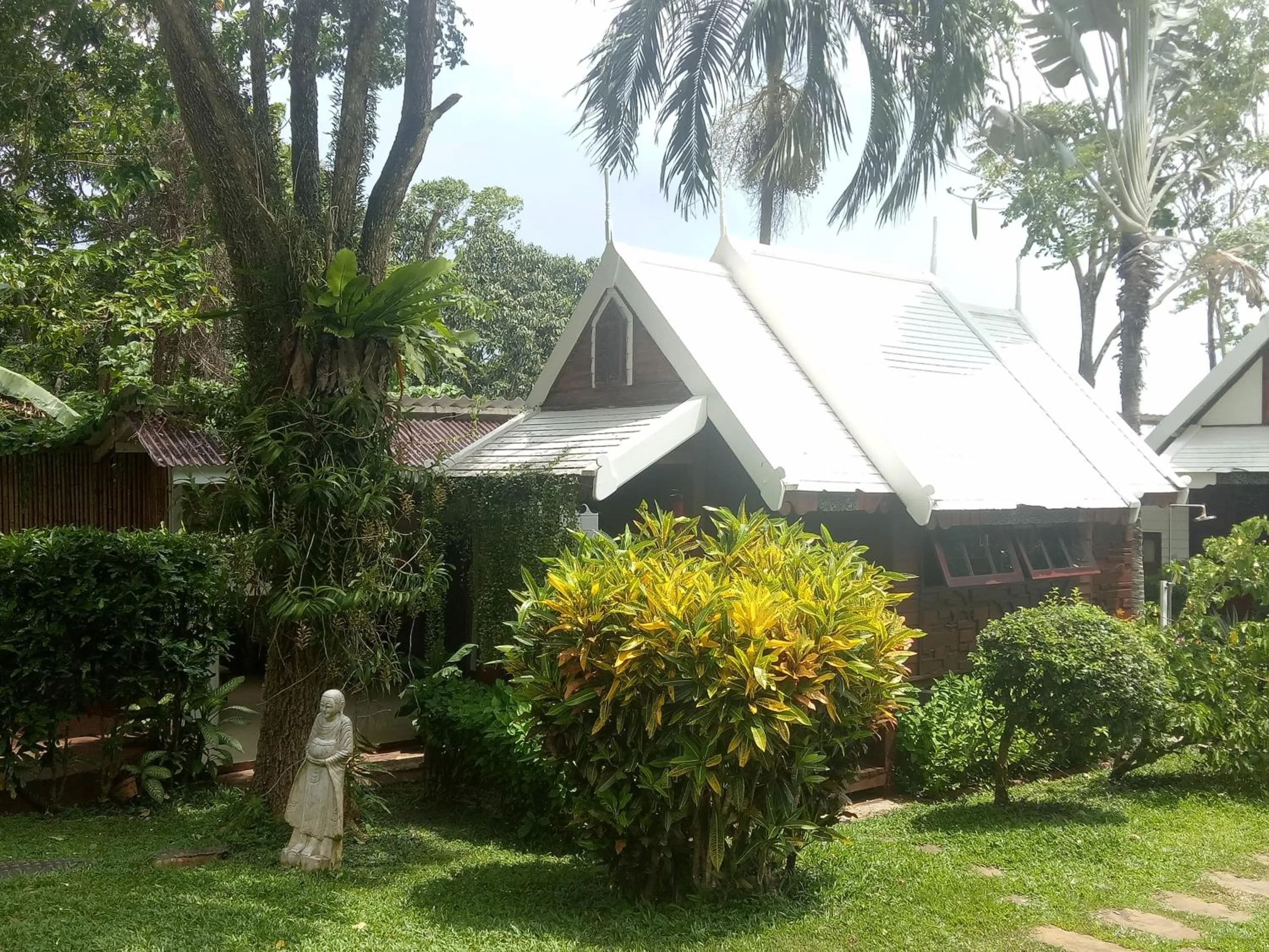 Property building in Le Passe-Temps