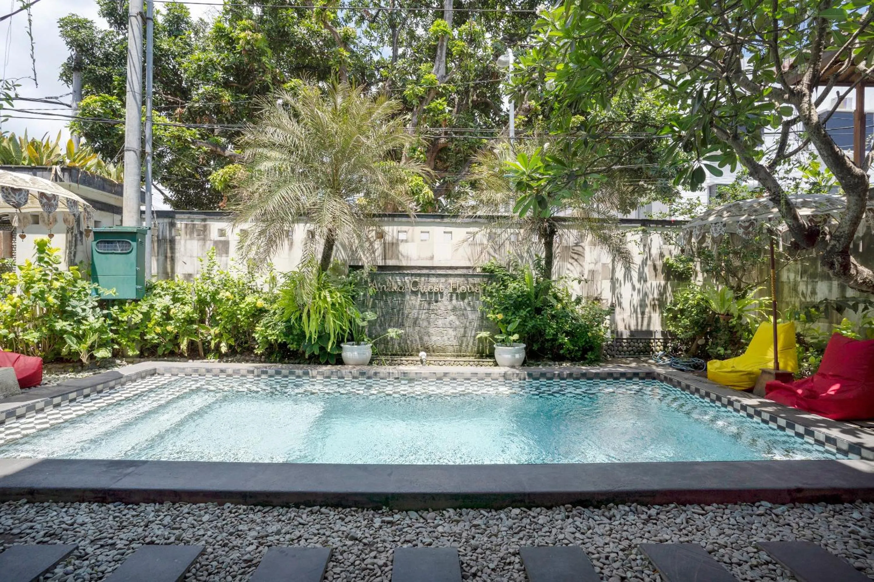 Swimming pool in OYO 482 Anika Guest House