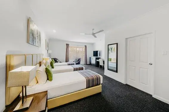 Triple King Room in The Kimberley Grande Resort Triple King Room in The Kimberley Grande Resort