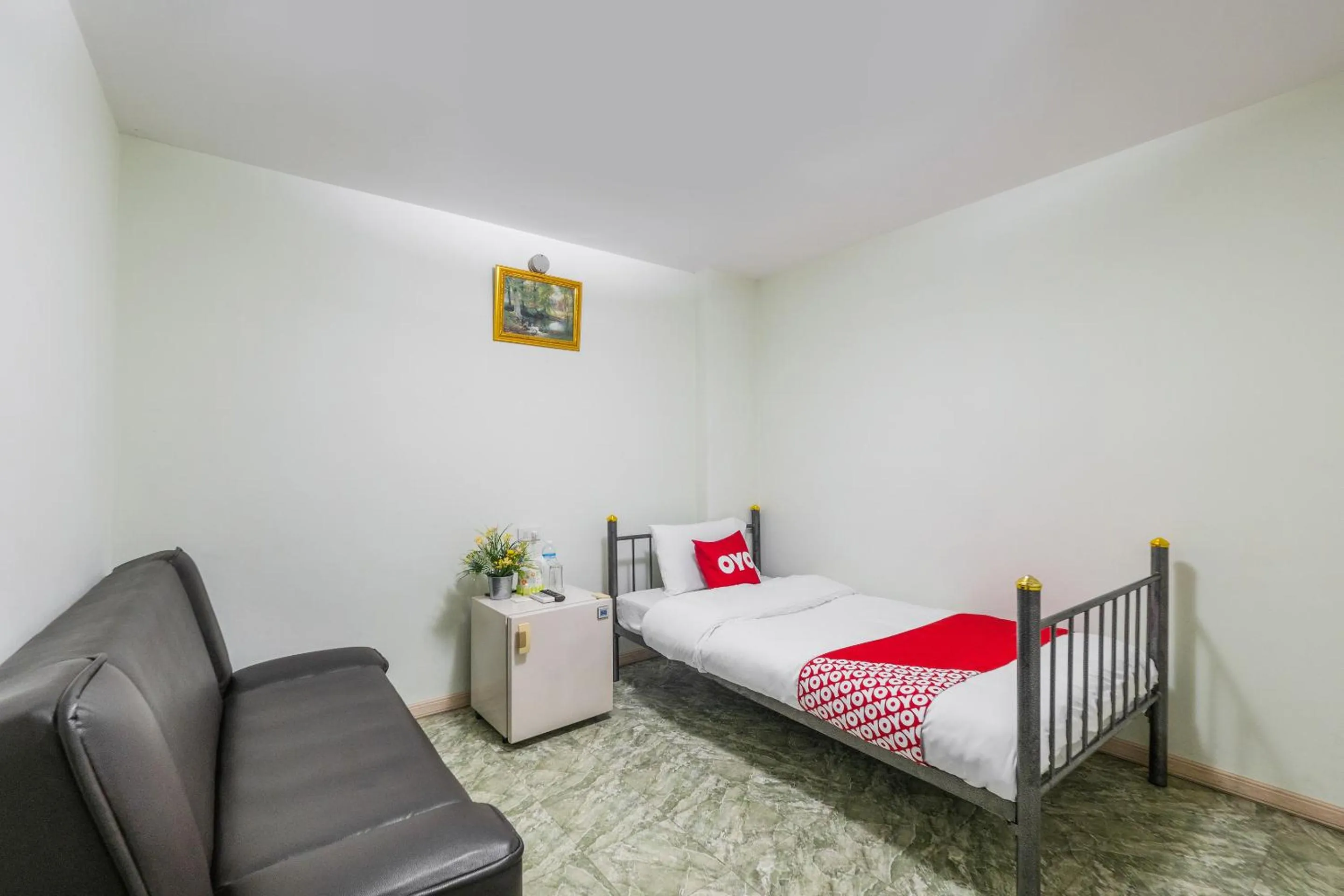 Bedroom in SP Park Thaphra