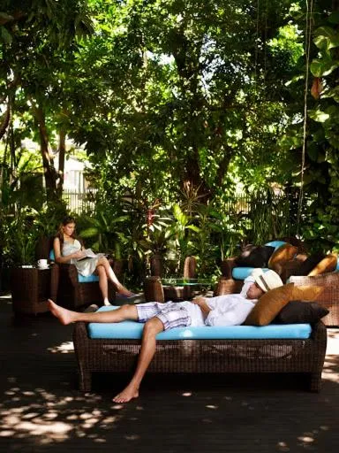 Garden in Pinctada McAlpine House