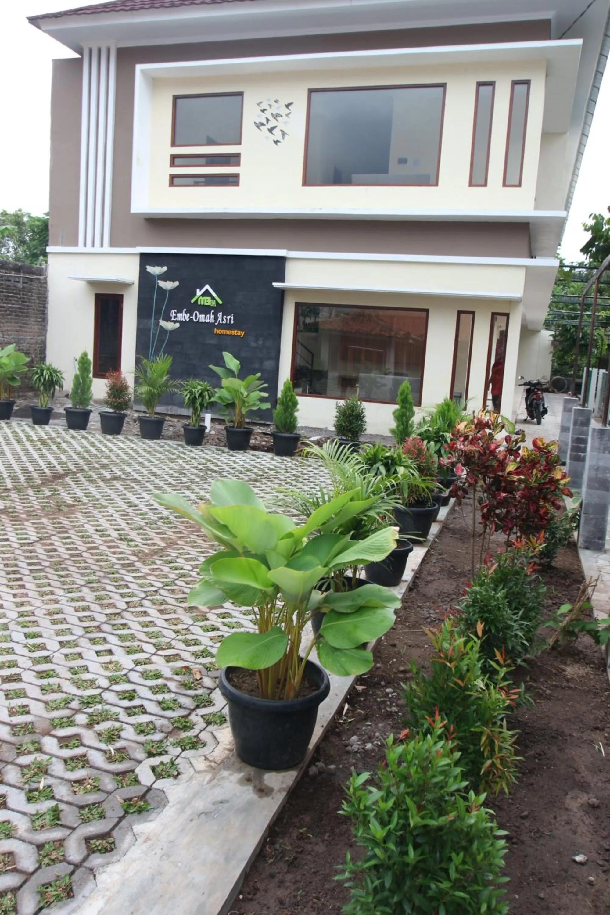 Facade/entrance in Embe Joglo Homestay