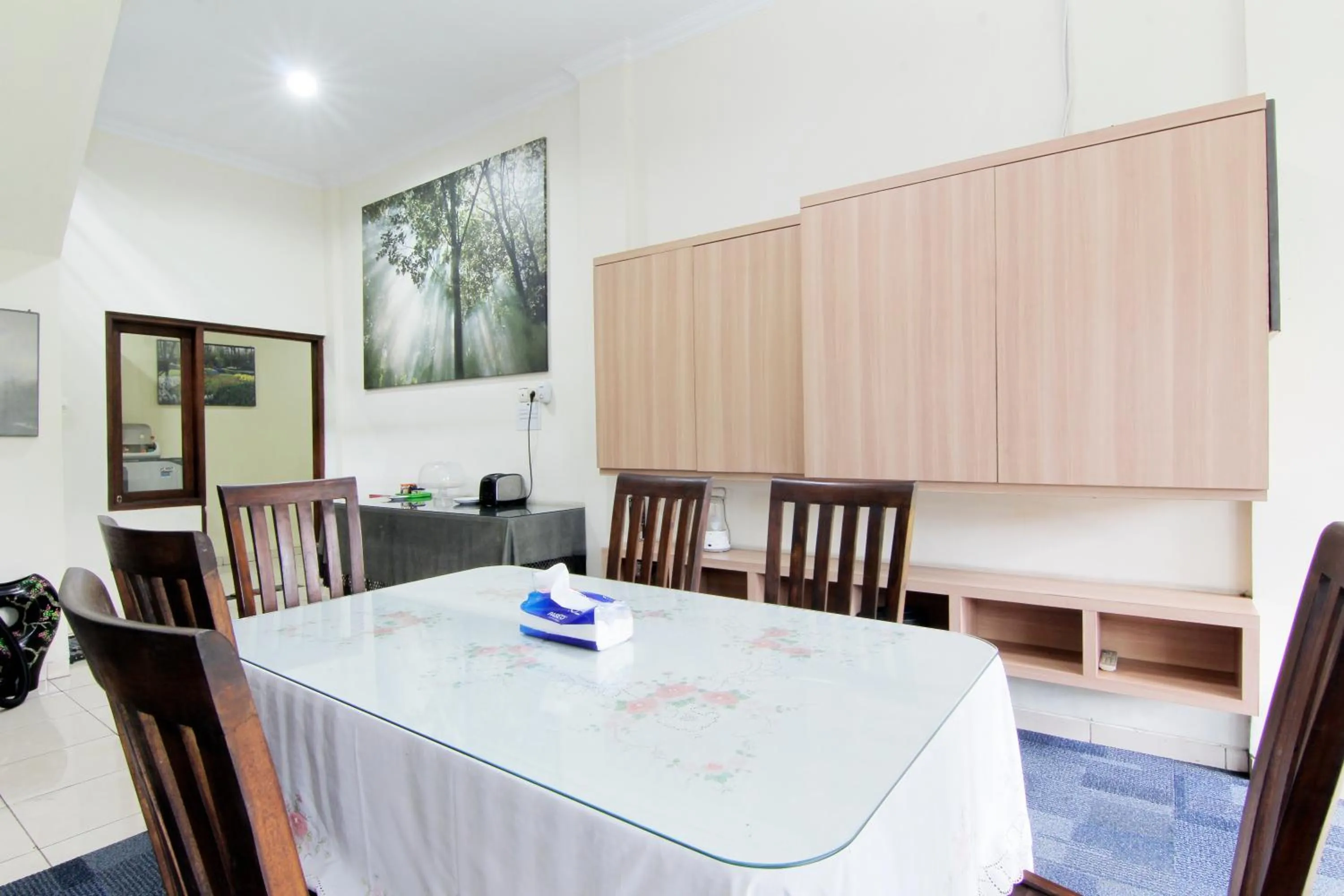 Dining area in Embe Joglo Homestay