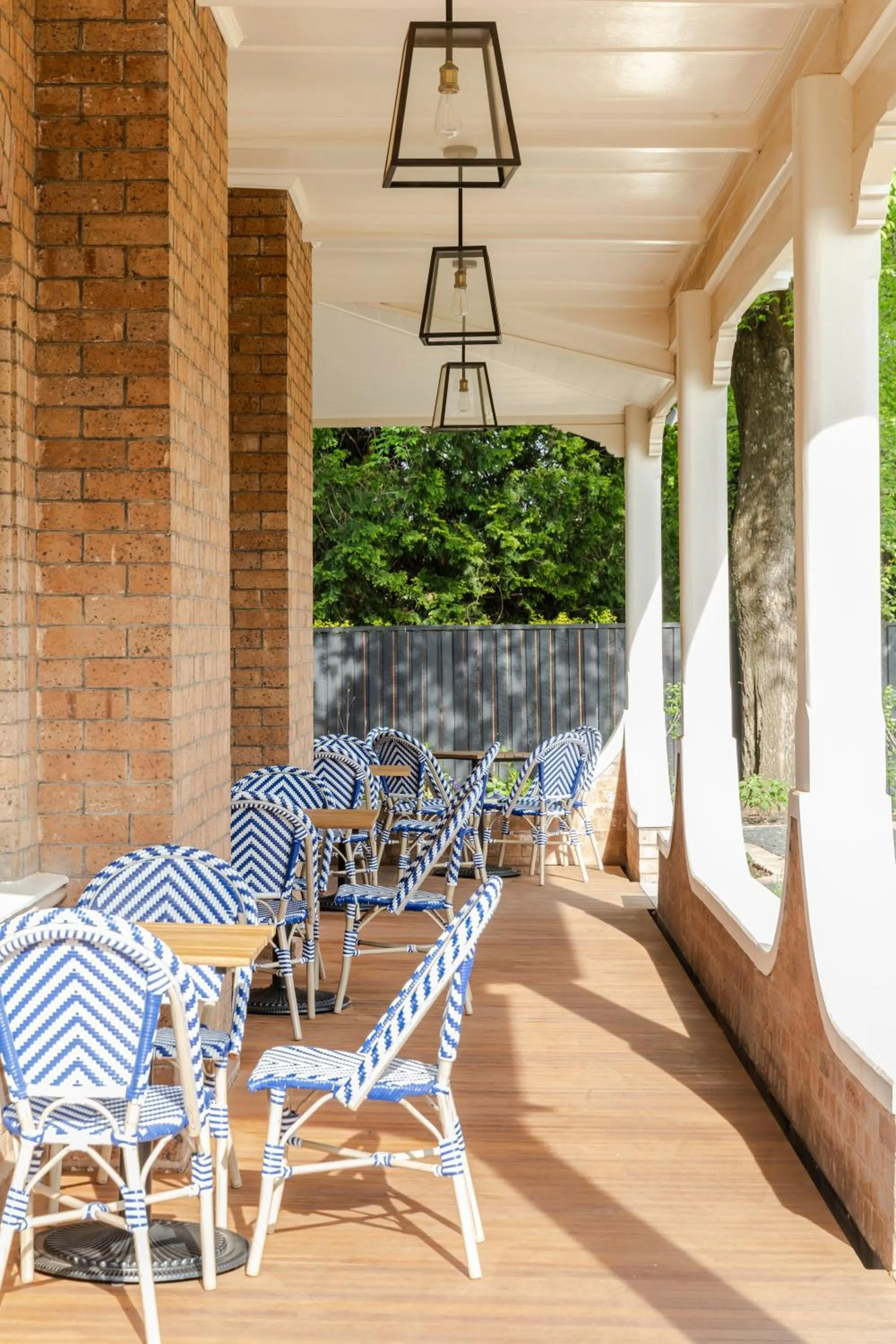 Restaurant/places to eat in Byng Street Boutique Hotel