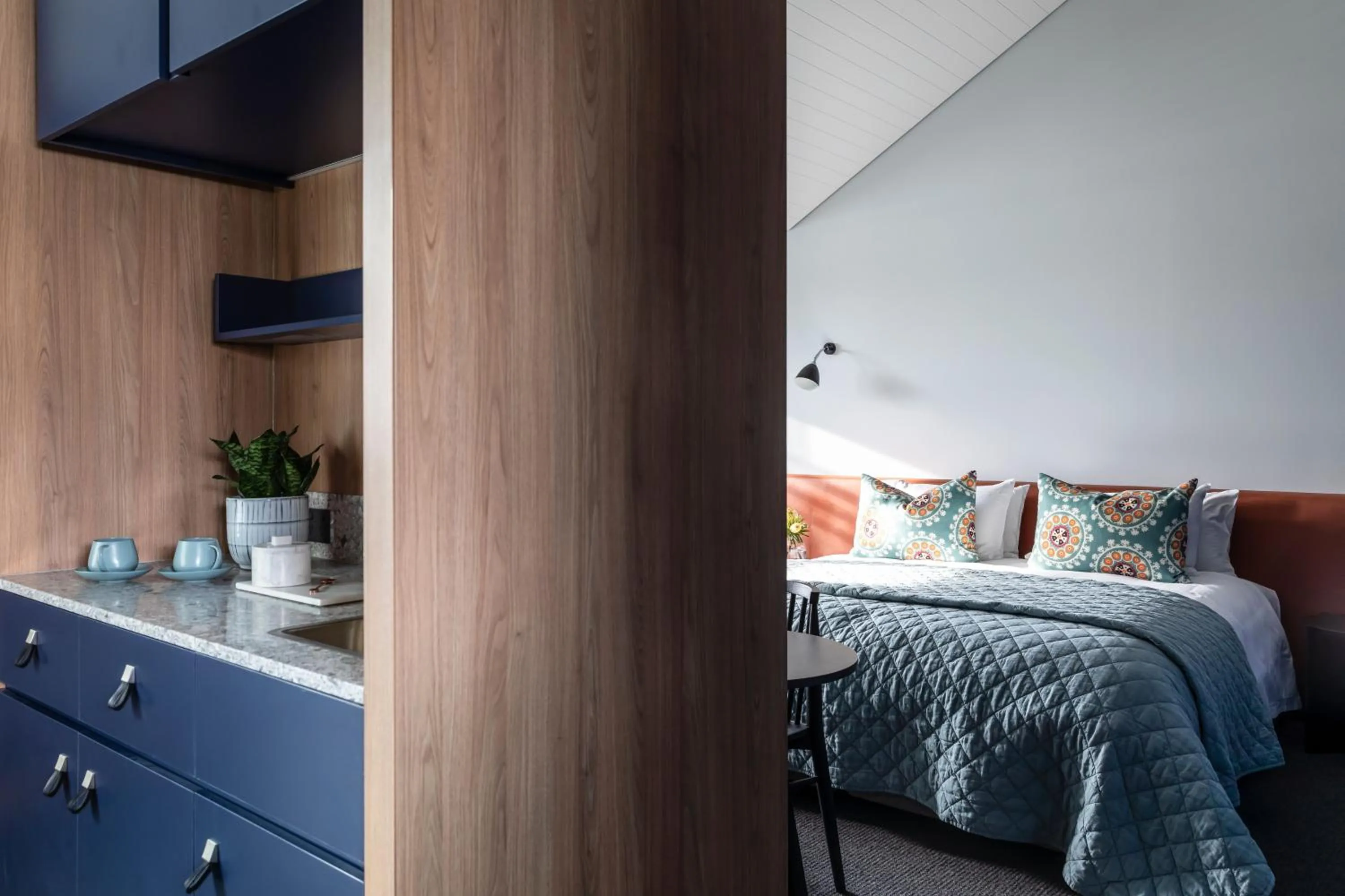 Coffee/tea facilities, Bed in Byng Street Boutique Hotel