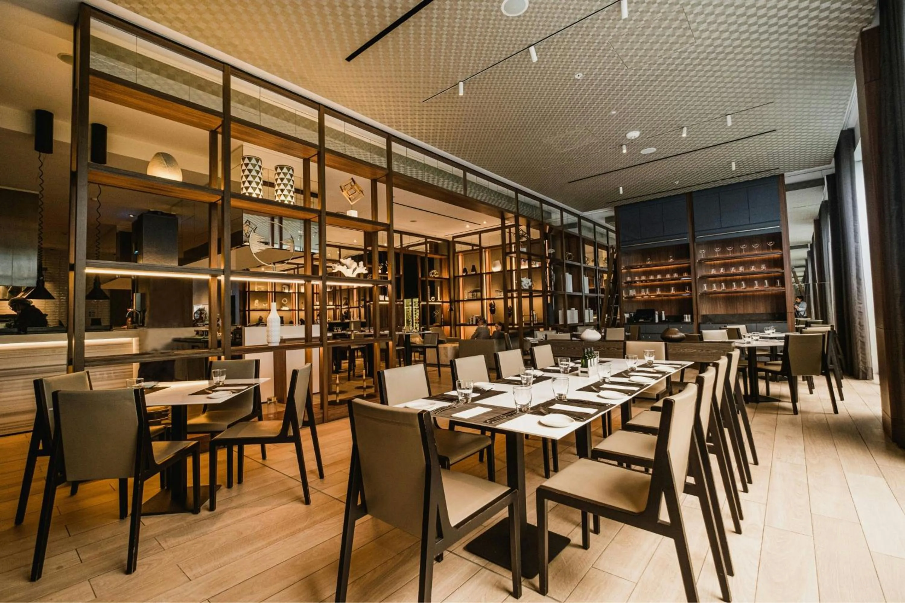 Restaurant/places to eat in AC Hotel by Marriott Lima Miraflores