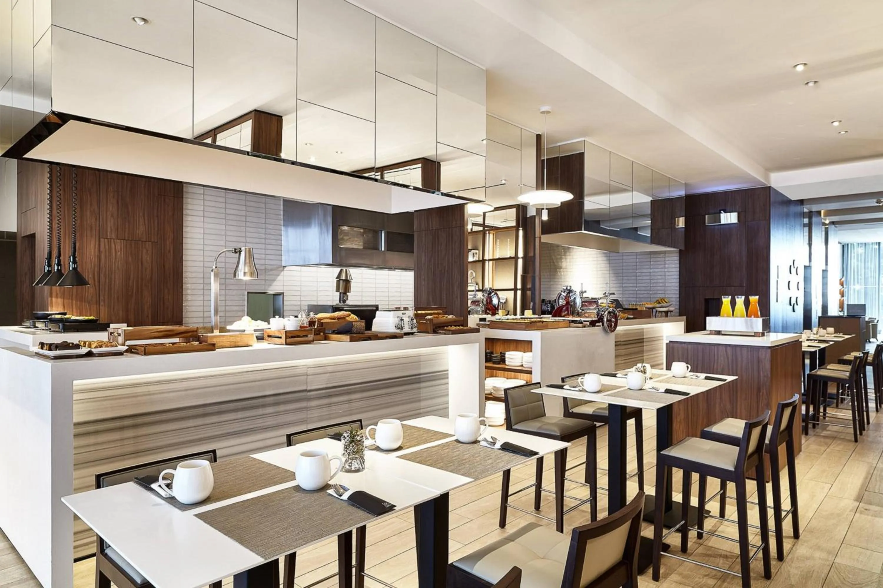 Kitchen or kitchenette in AC Hotel by Marriott Lima Miraflores