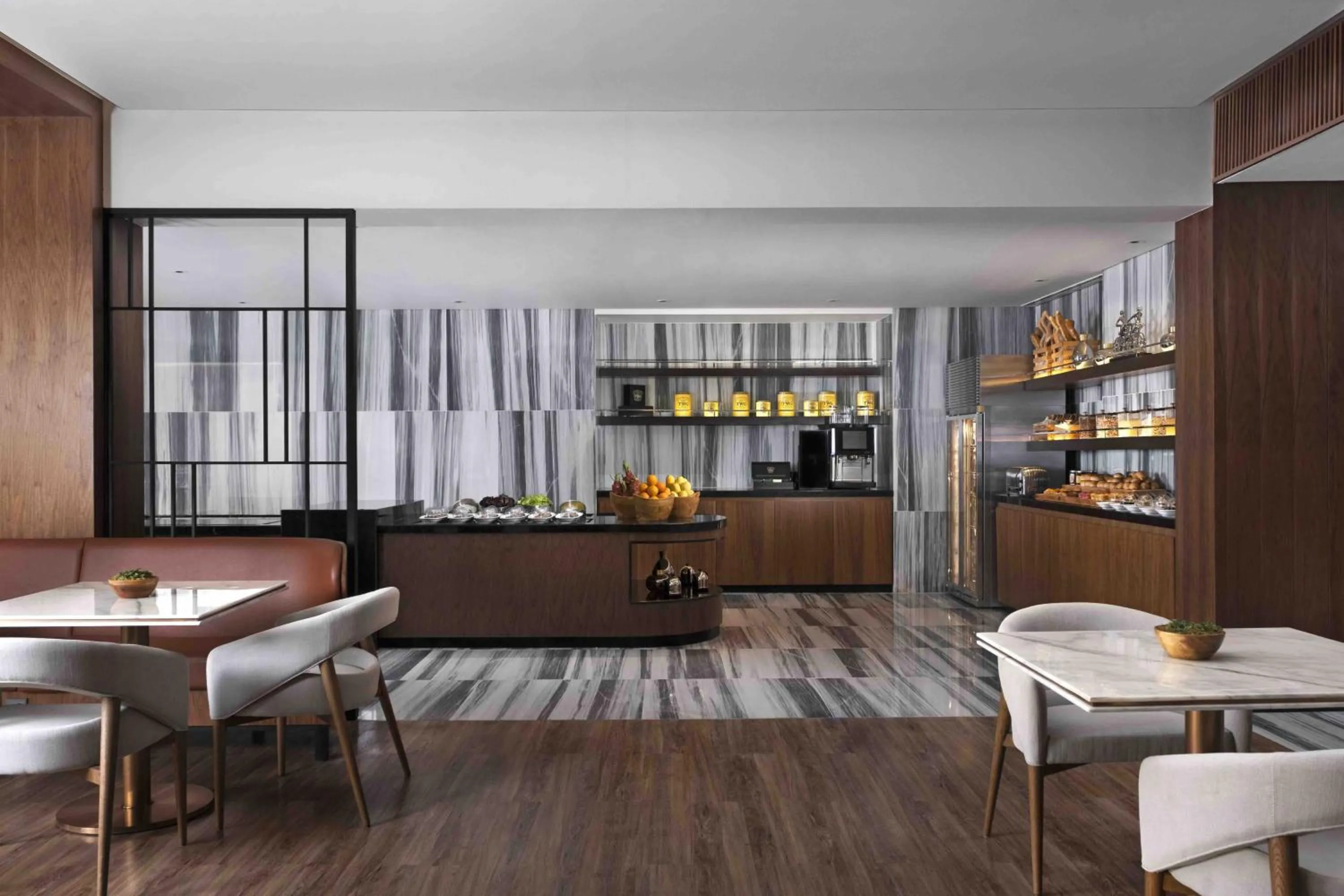 Lounge or bar in Sheraton Manila Hotel at Newport World Resorts