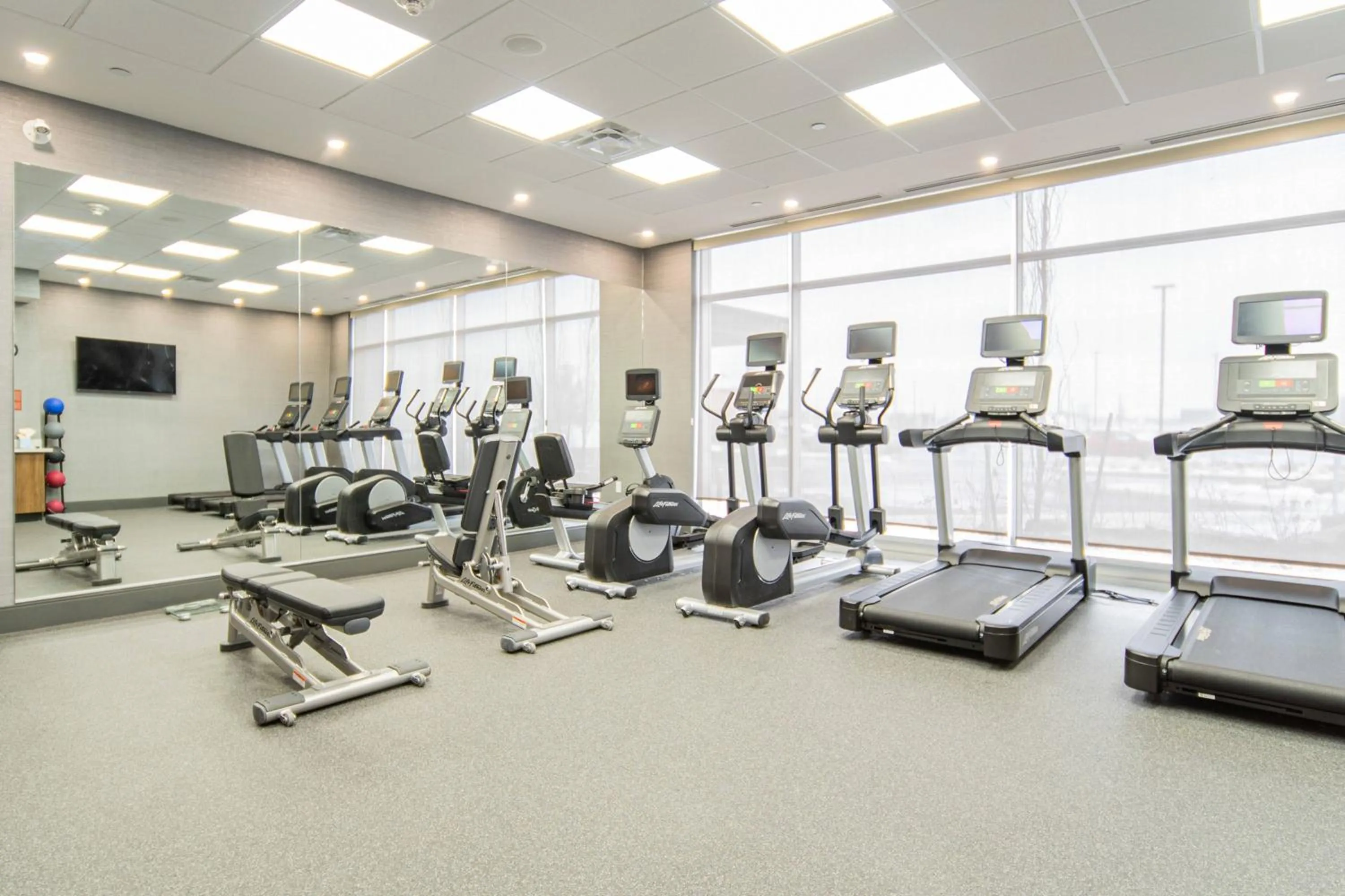 Fitness centre/facilities in TownePlace Suites by Marriott Brantford and Conference Centre