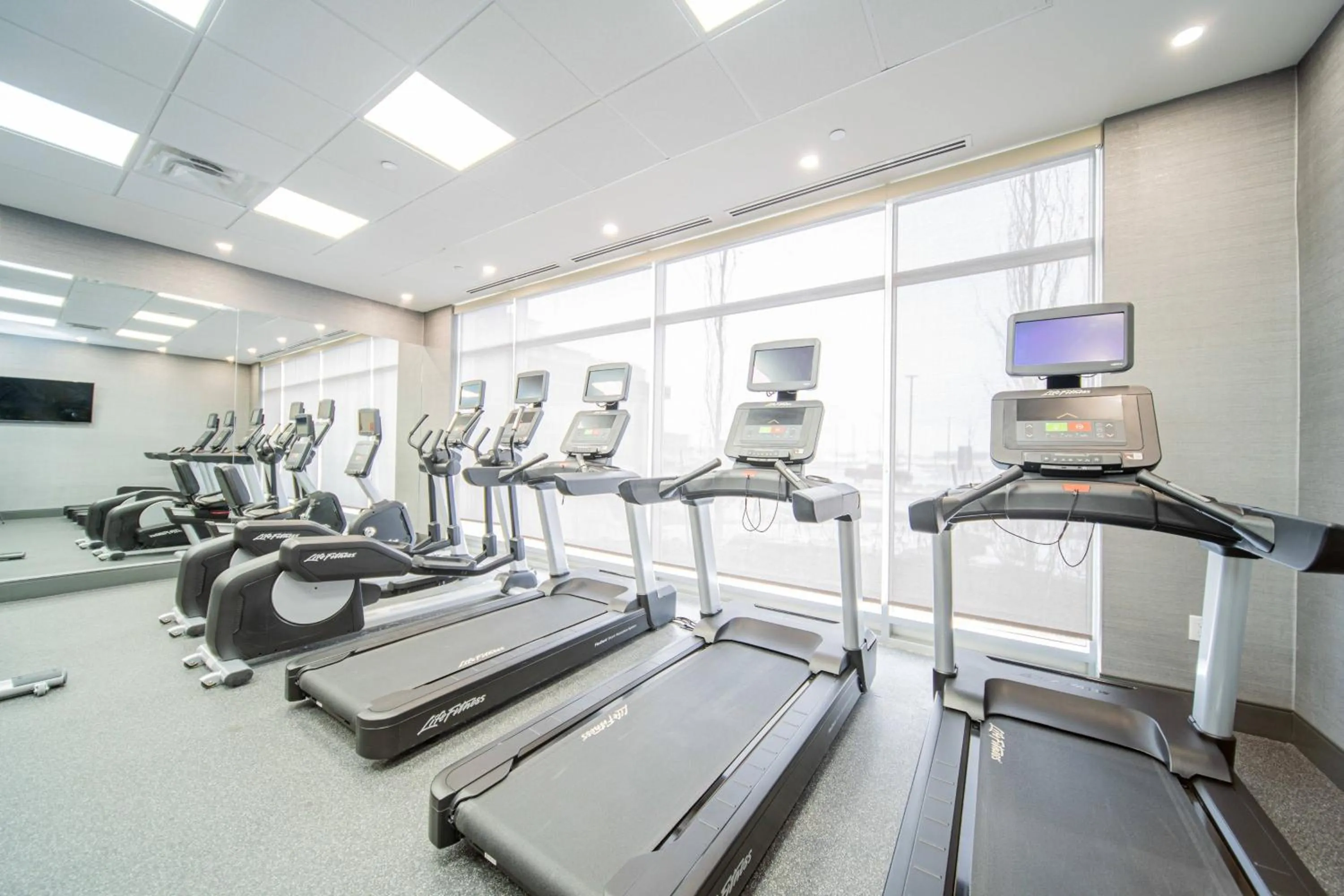 Fitness centre/facilities in TownePlace Suites by Marriott Brantford and Conference Centre