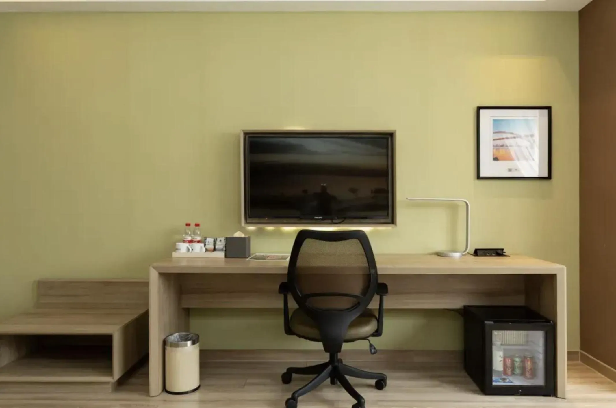 TV and multimedia in Atour Hotel Shanghai Xinzhuang