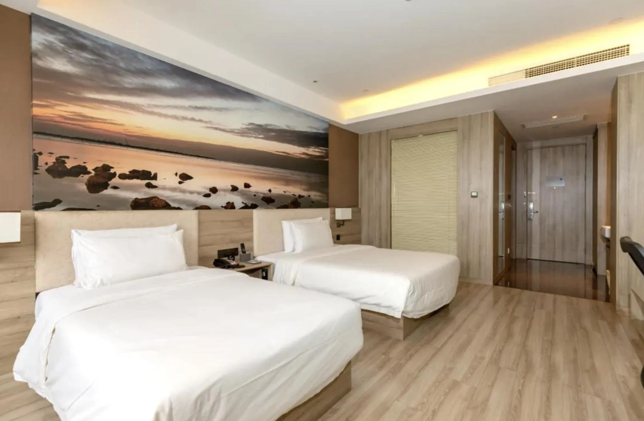 Bed in Atour Hotel Shanghai Xinzhuang