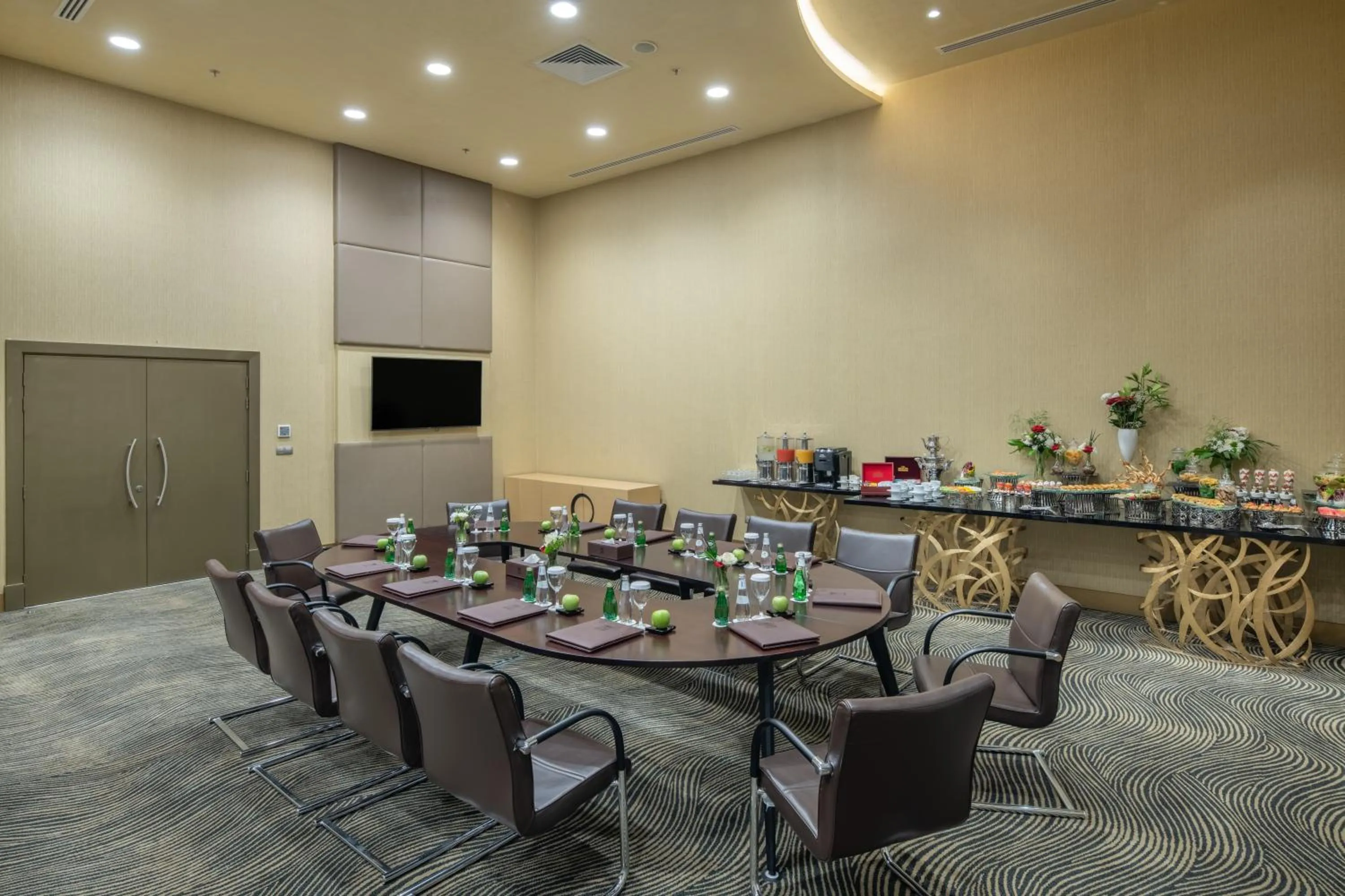 Meeting/conference room in Millennium Makkah Al Naseem