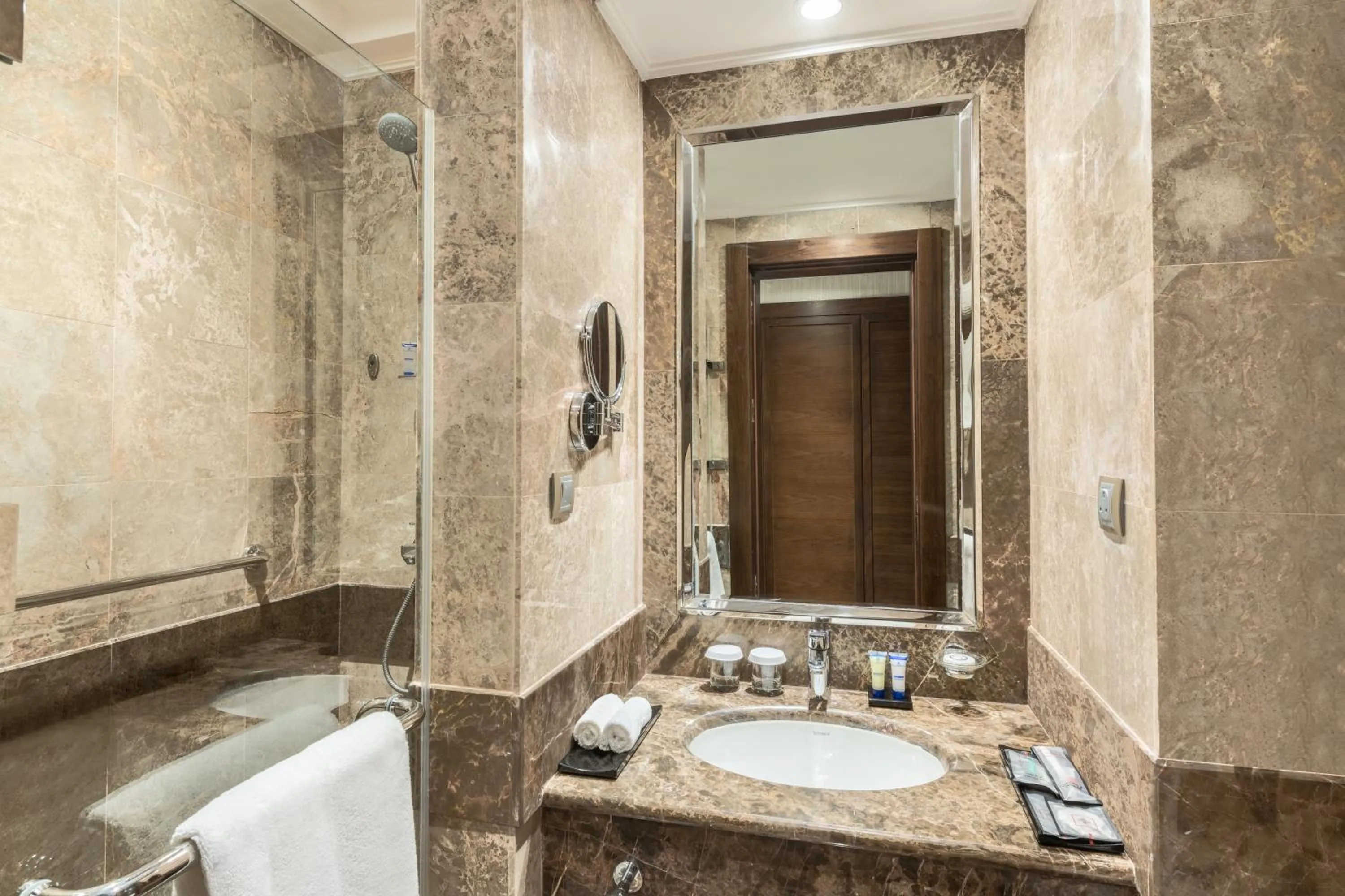 Bathroom in Millennium Makkah Al Naseem