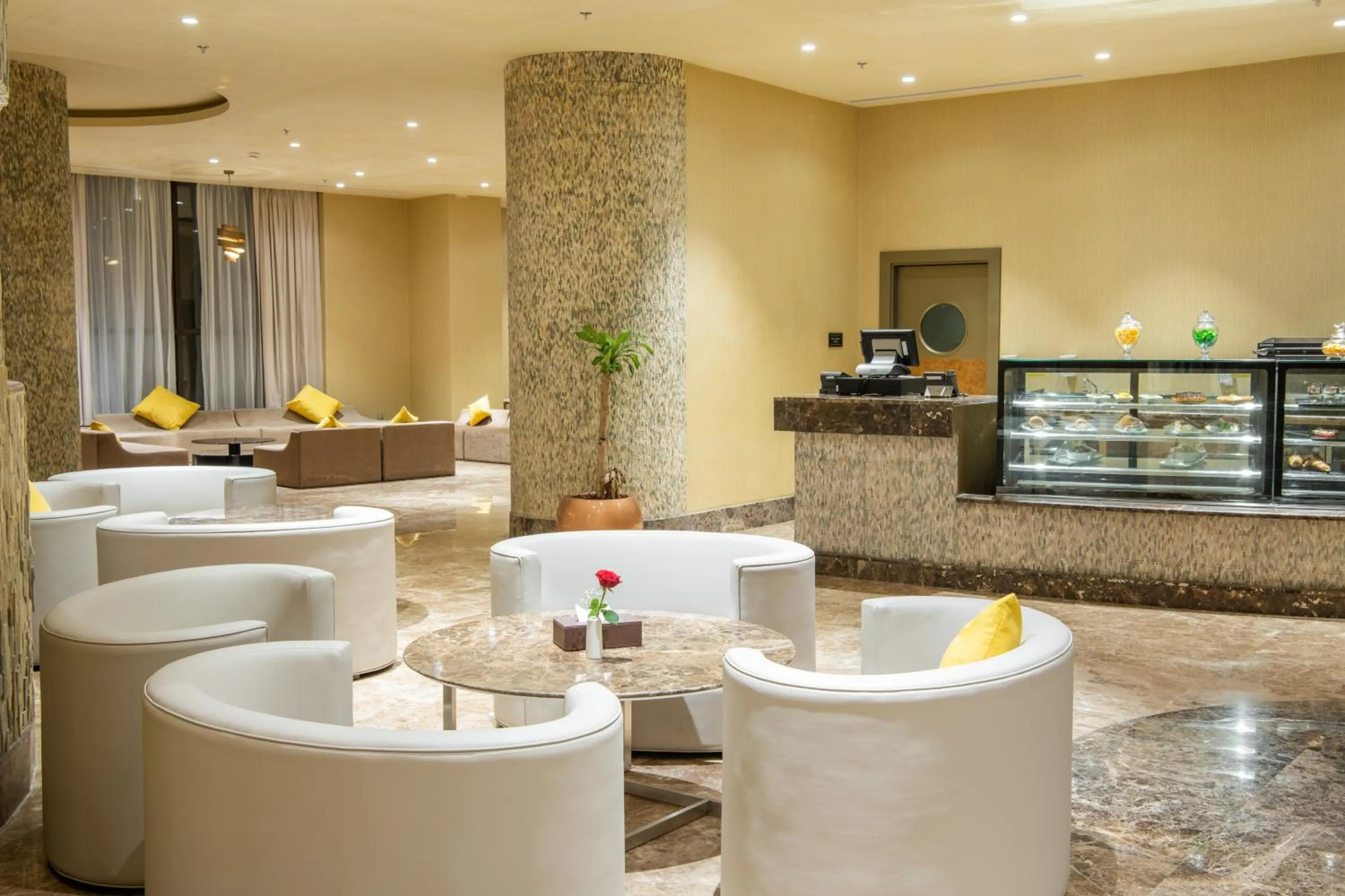 Lounge or bar in Millennium Makkah Al Naseem