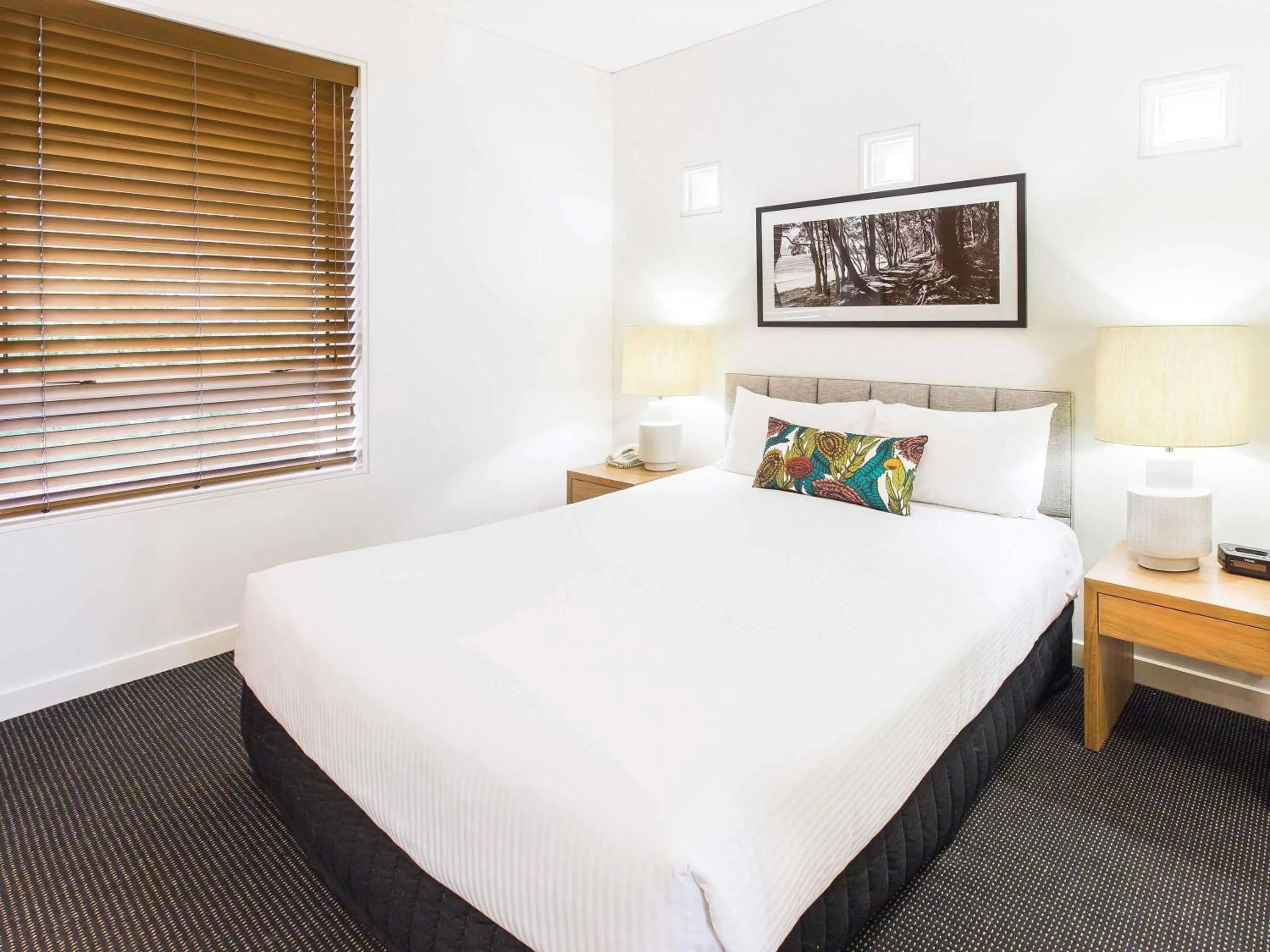 Bedroom, Bed in The Sebel Noosa