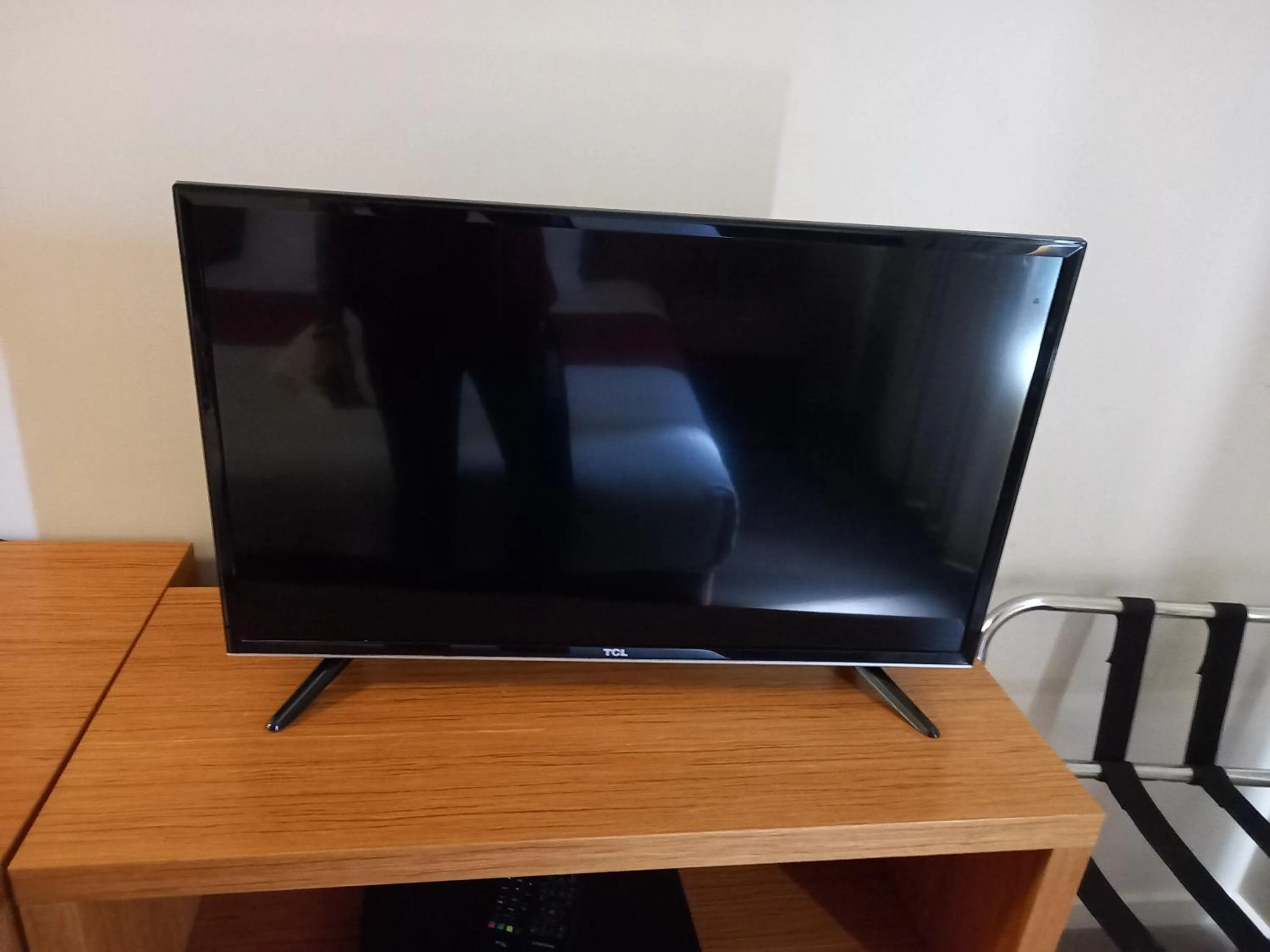 TV and multimedia in Gladstone Downtown Central Apartment Hotel Official