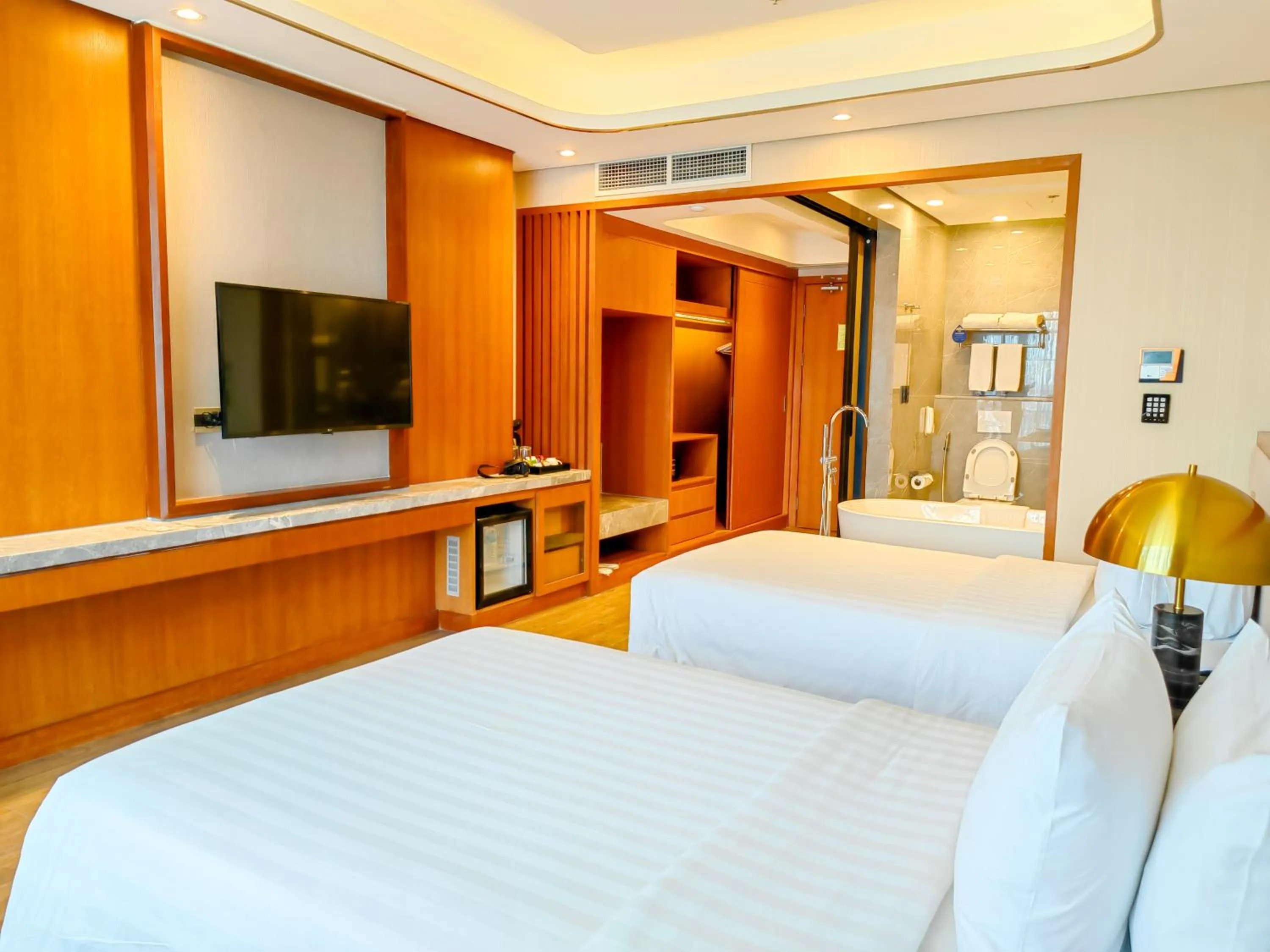 Bedroom, Bed in Best Western Plus Metro Clark