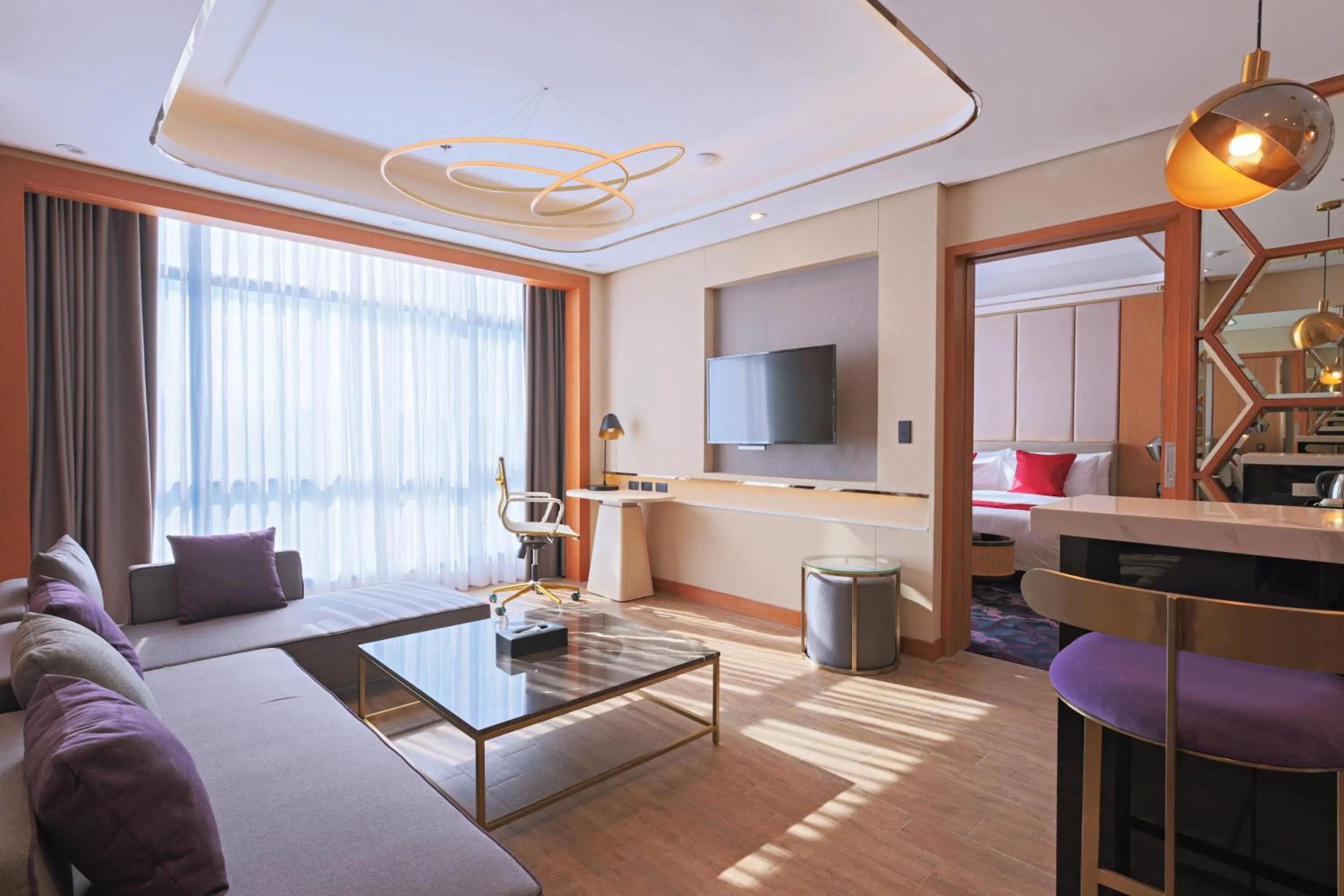 Living room in Best Western Plus Metro Clark