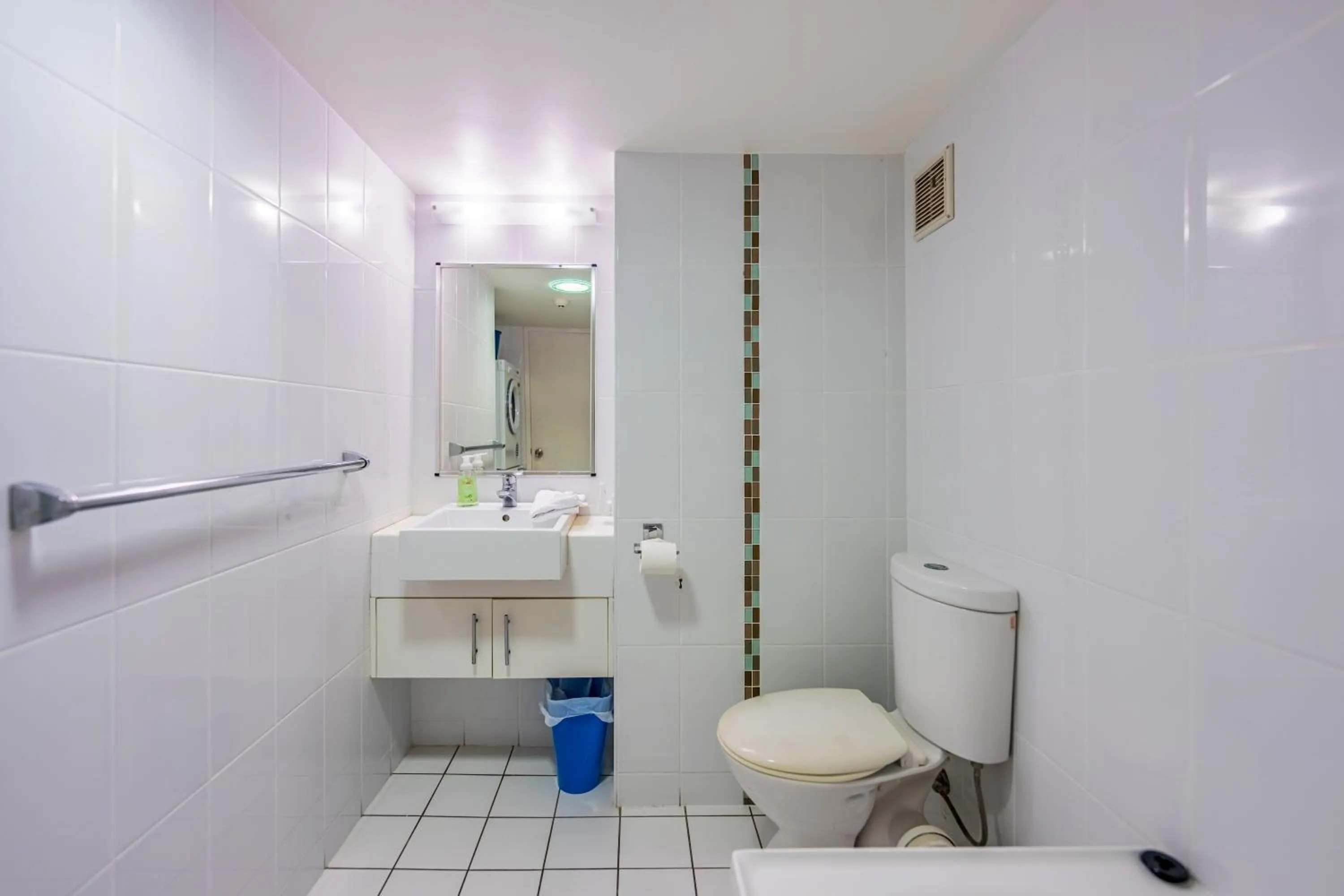 Bathroom in Olympus Beachfront Apartments