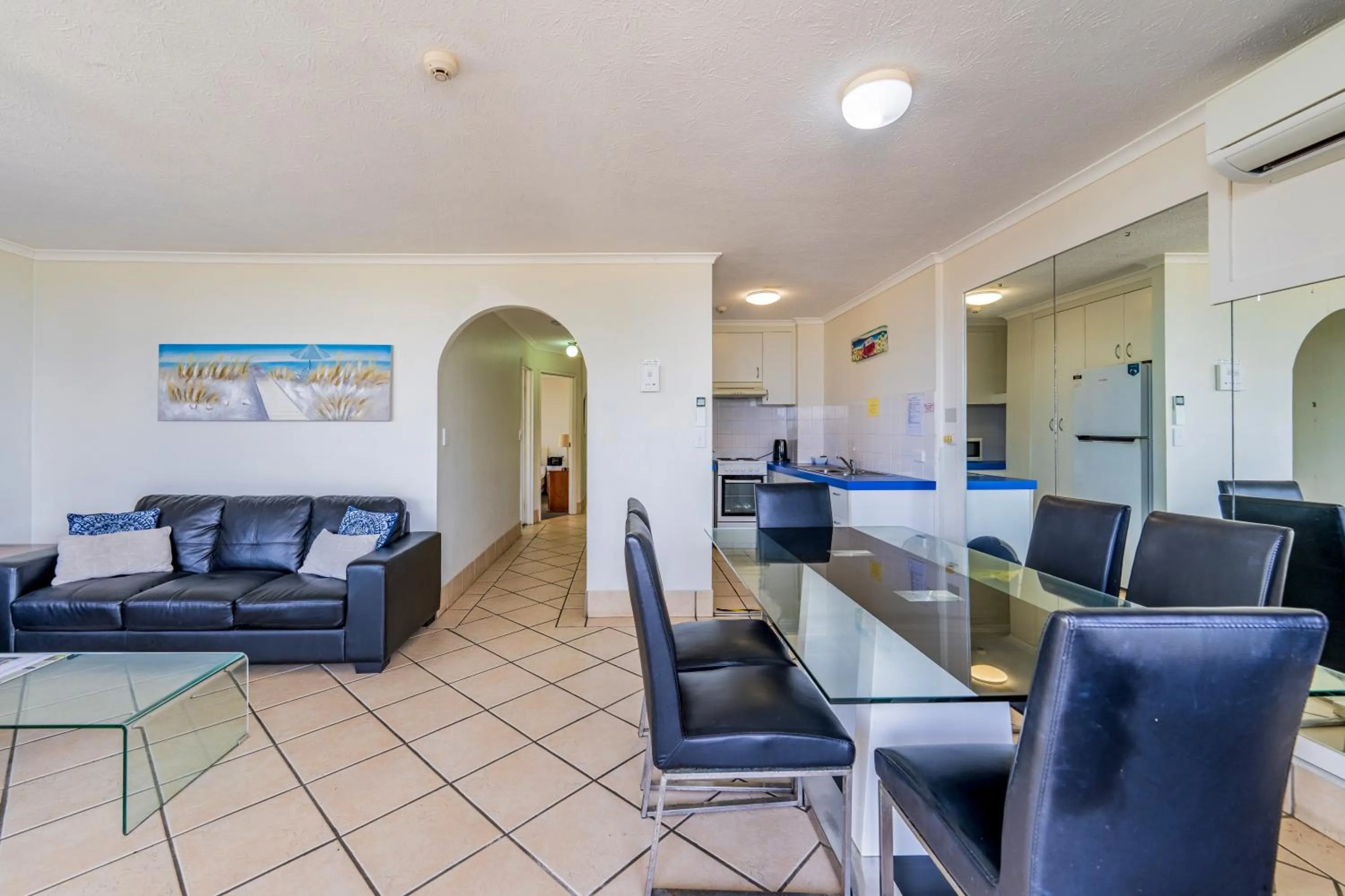 Dining area in Olympus Beachfront Apartments