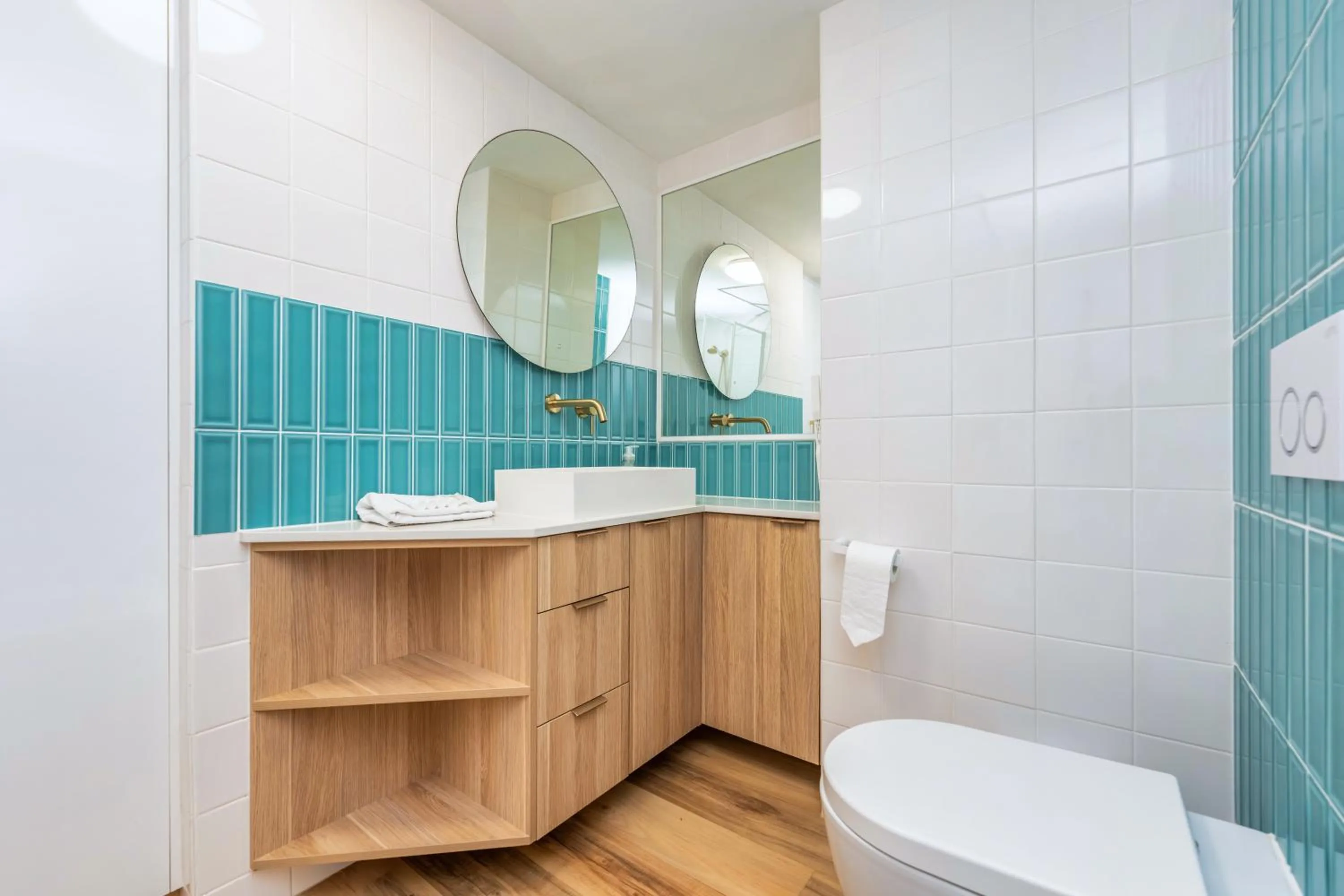 Bathroom in Olympus Beachfront Apartments