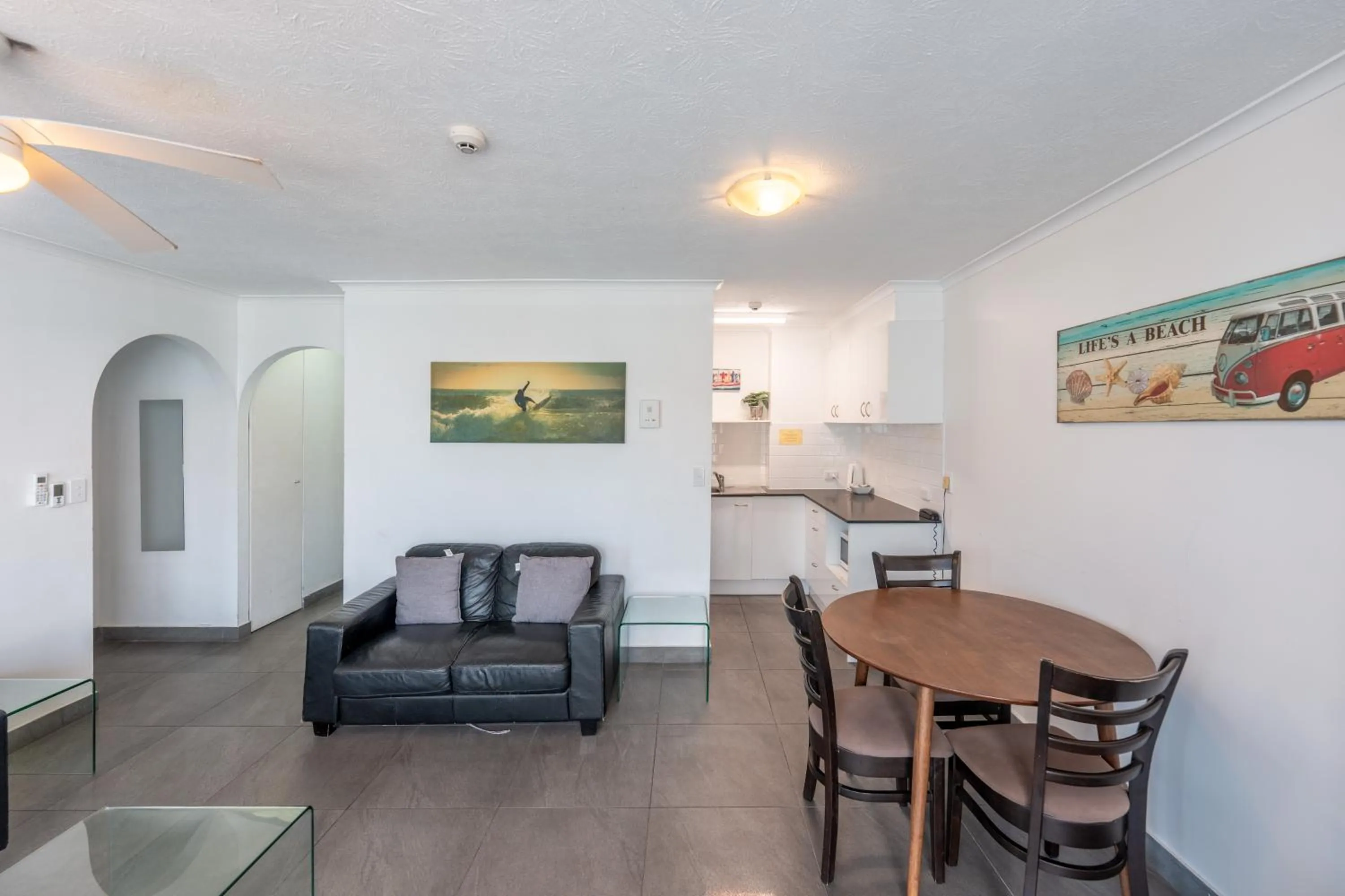 Dining area in Olympus Beachfront Apartments