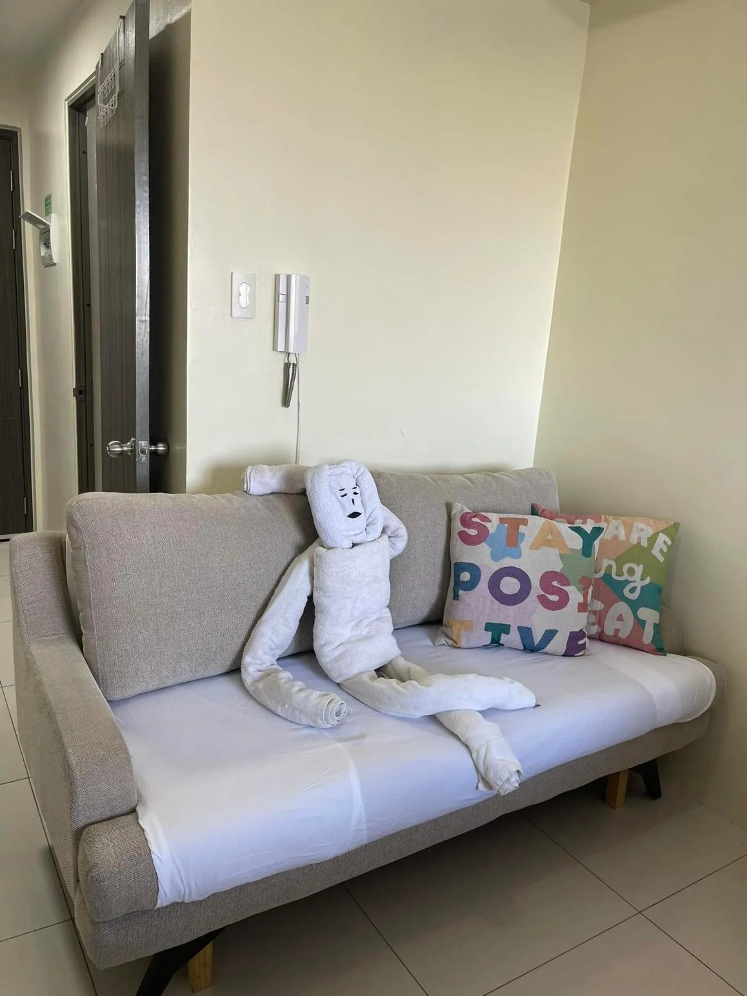 Living room in Green Residences Stays by PBYY