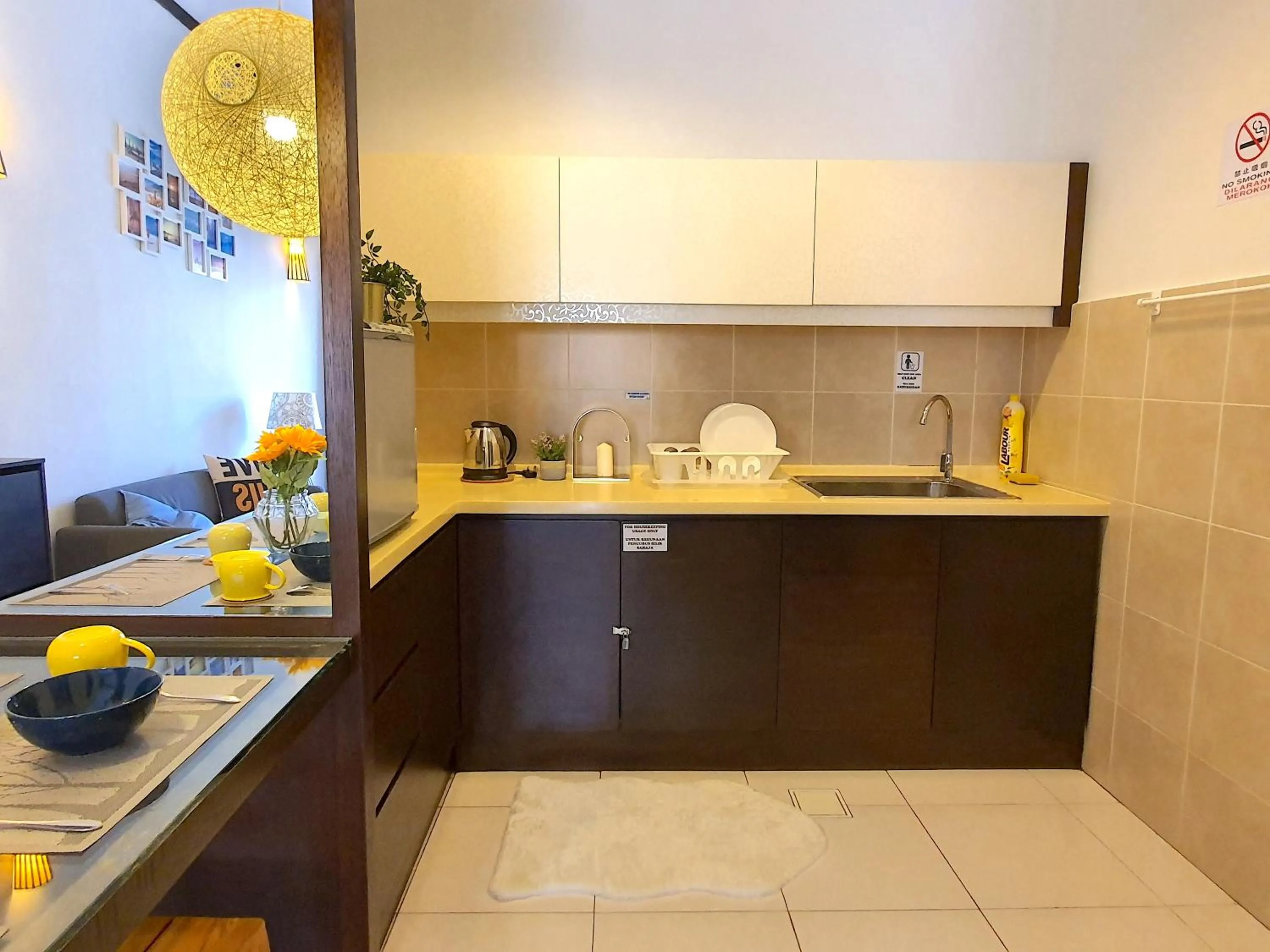 Kitchen or kitchenette in Gold Coast Morib Studio l Apartment I Penthouse