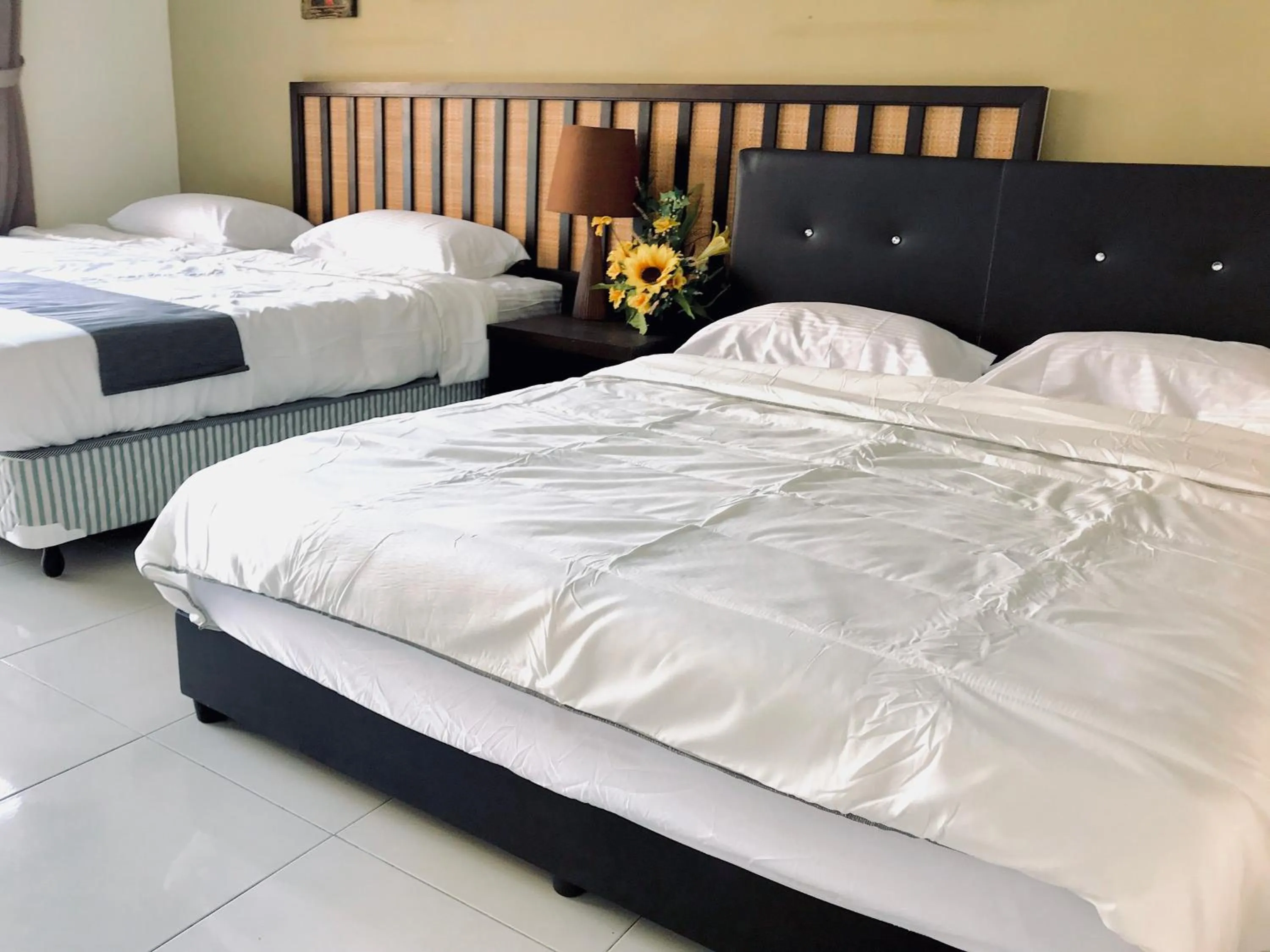 Bed in Gold Coast Morib Studio l Apartment I Penthouse