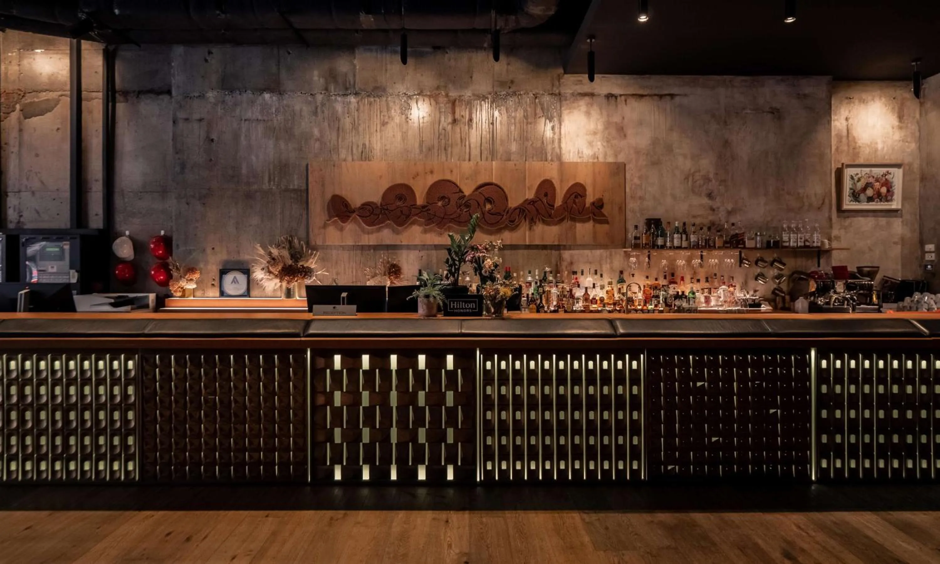 Lounge or bar in DoubleTree by Hilton Melbourne