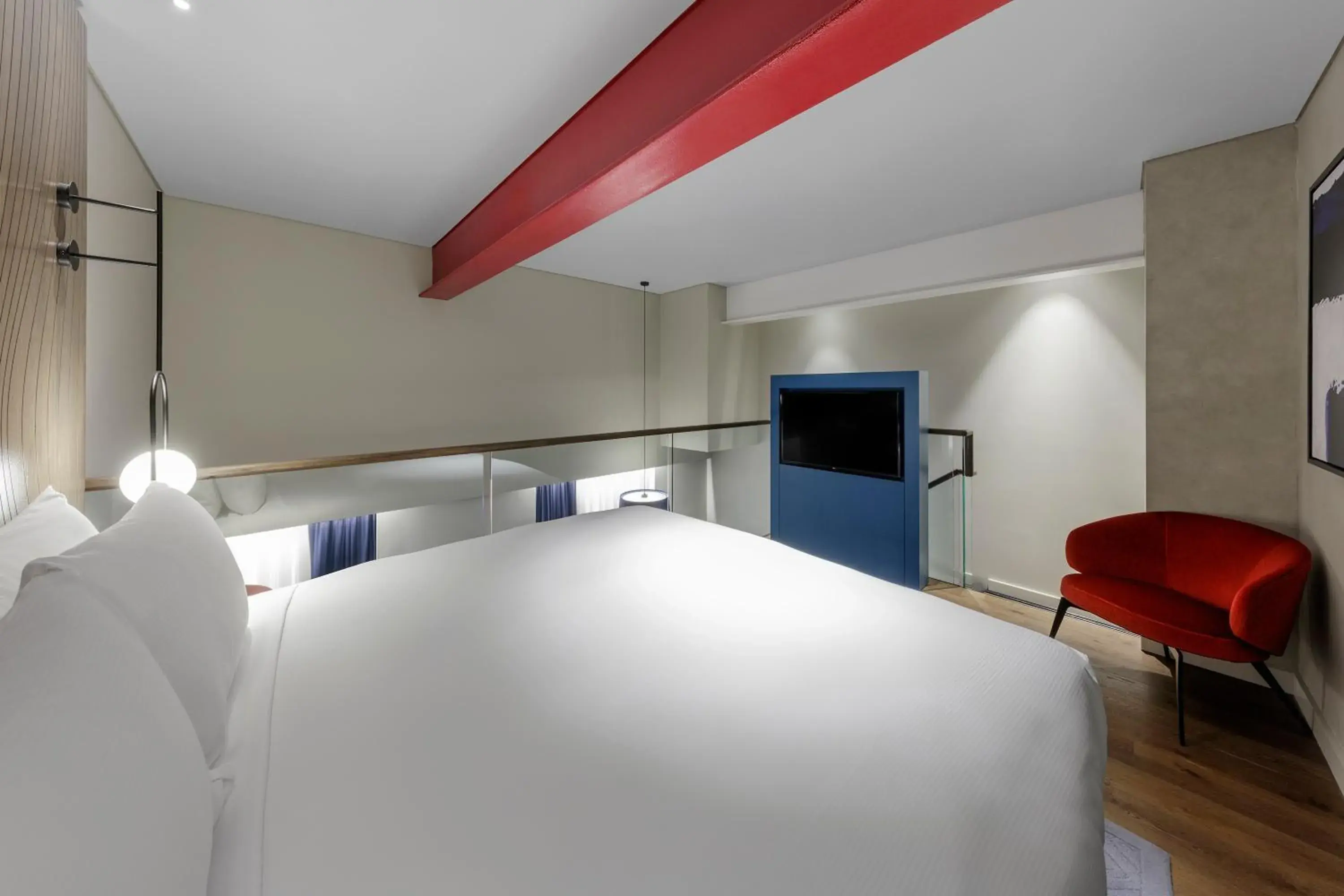 King Loft Room in DoubleTree by Hilton Melbourne King Loft Room in DoubleTree by Hilton Melbourne