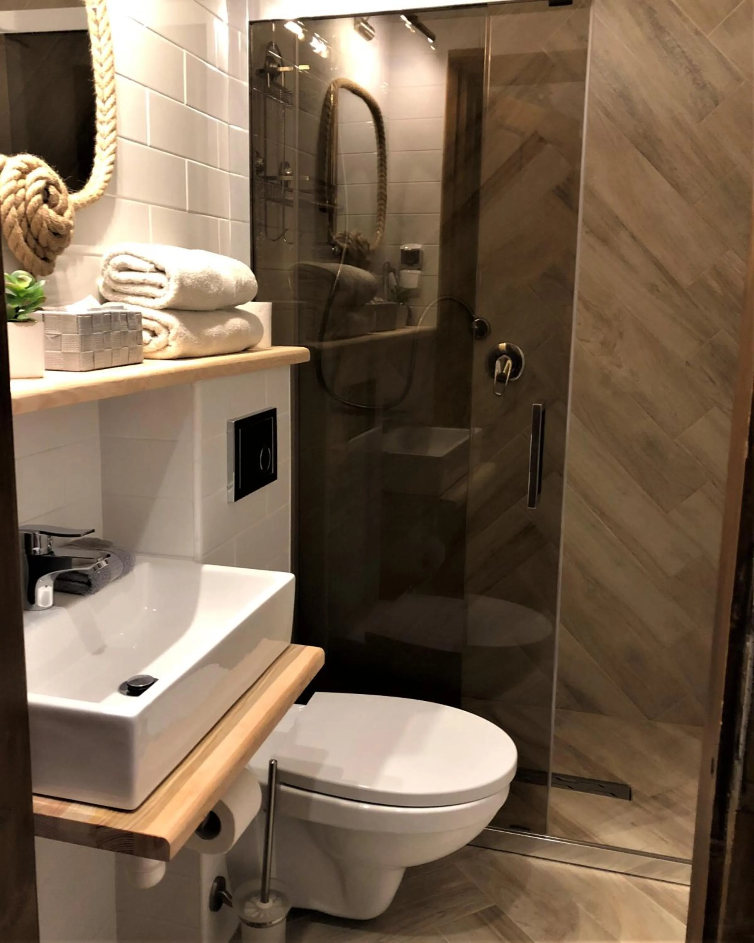 Shower in Marina Zakopane