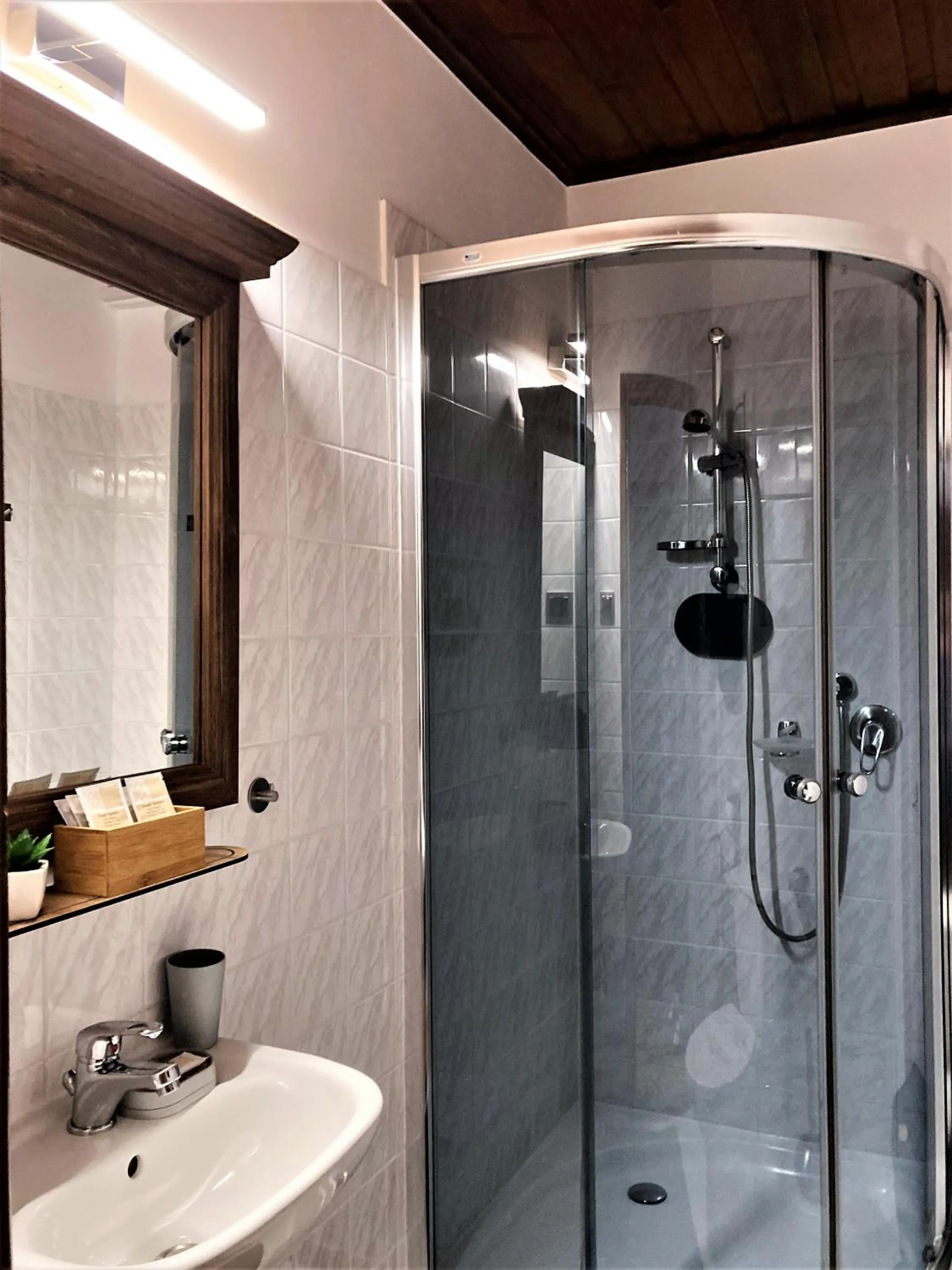 Shower in Marina Zakopane