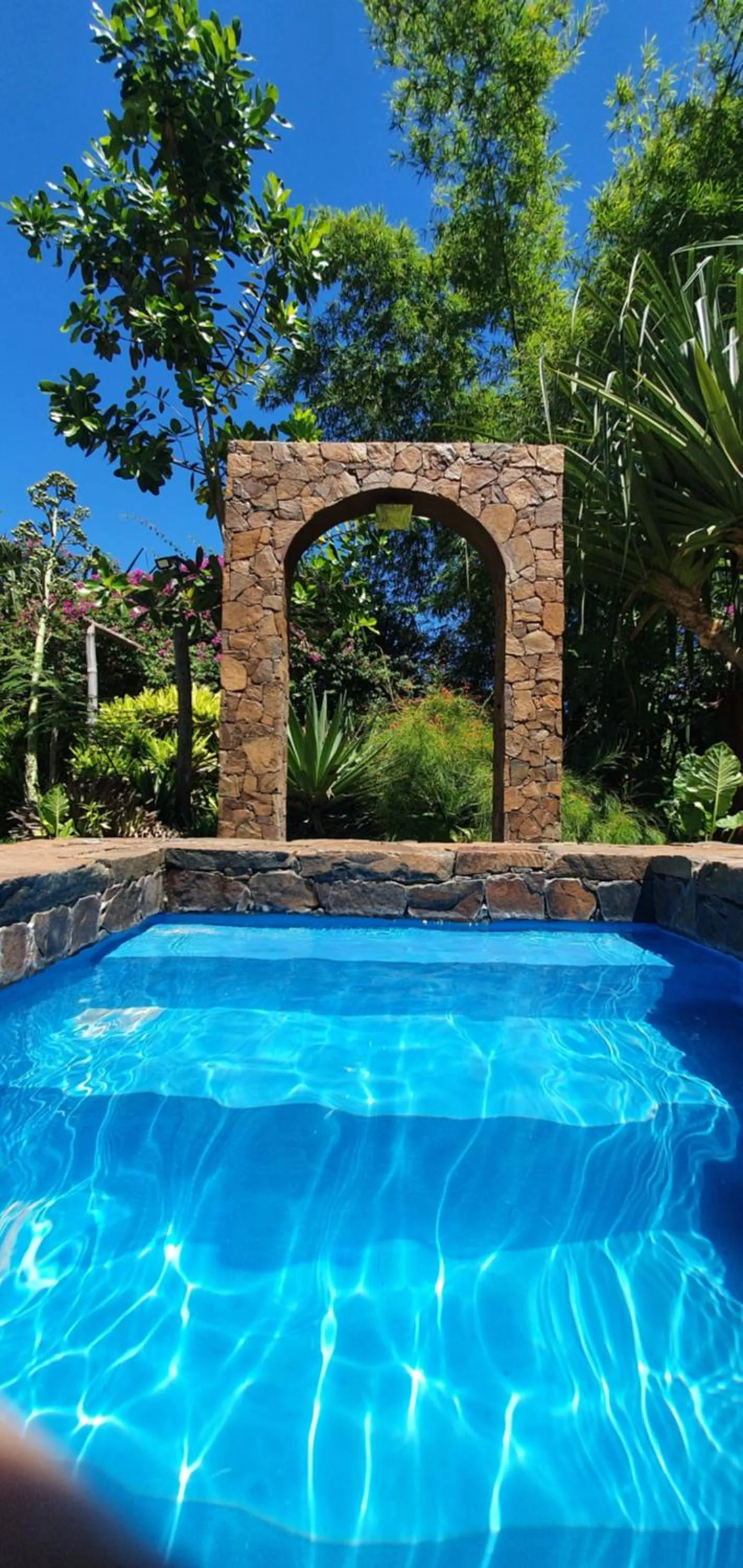 Swimming pool in Hotel ECOLODGE LE RAVORAHA