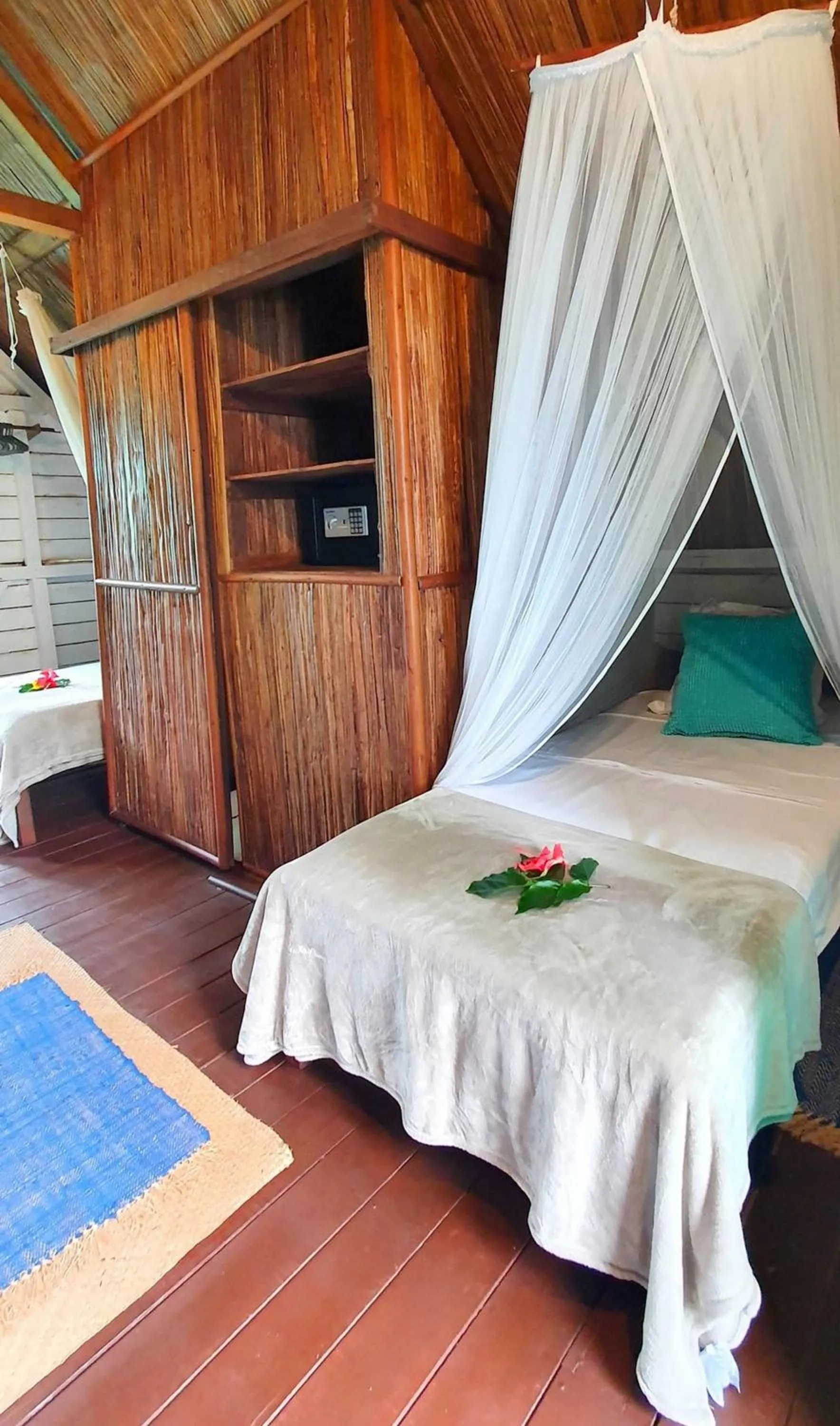 Bed in Hotel ECOLODGE LE RAVORAHA