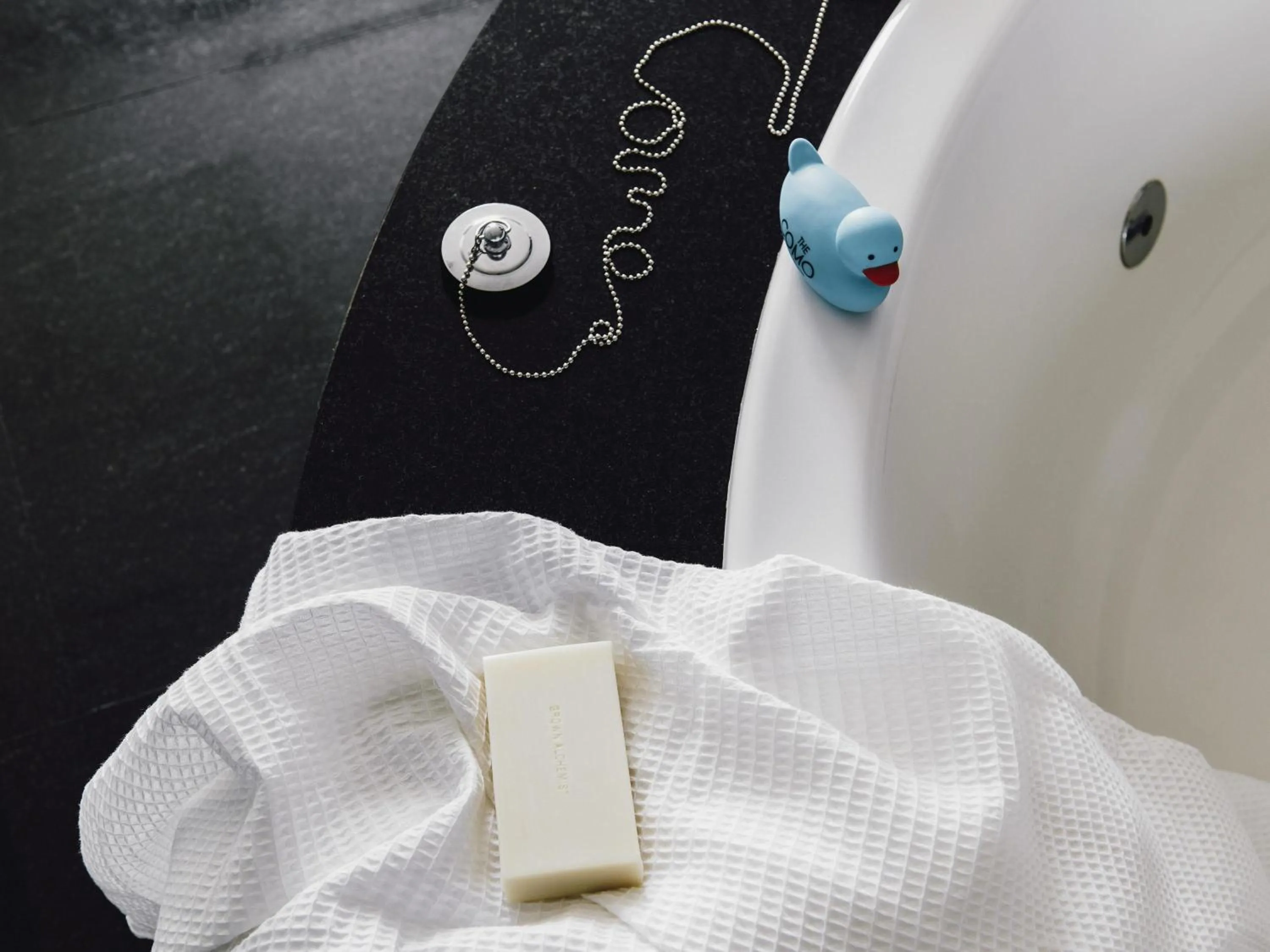 Photo of the whole room in The Como Melbourne