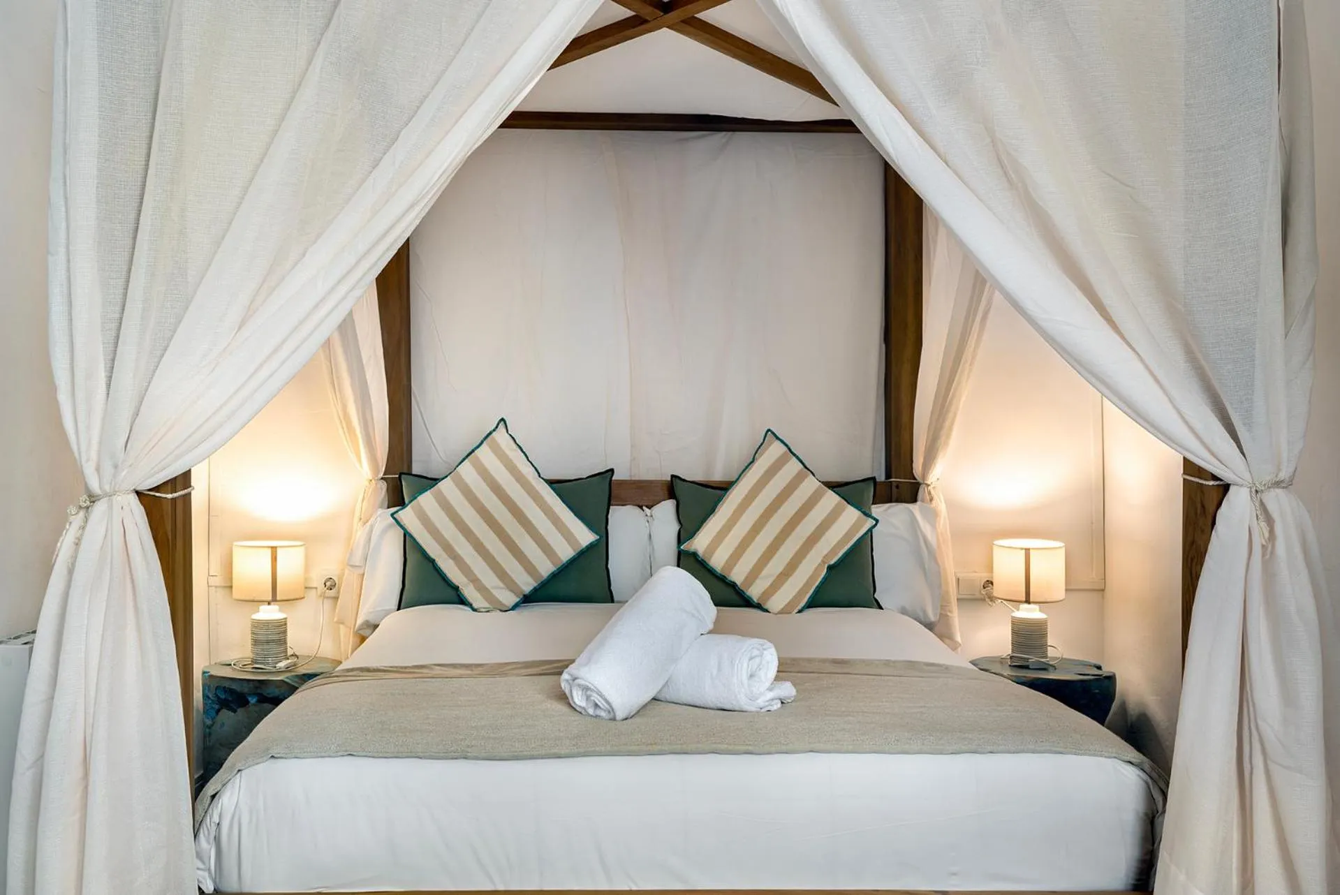 Bedroom, Bed in La Guarida Suites