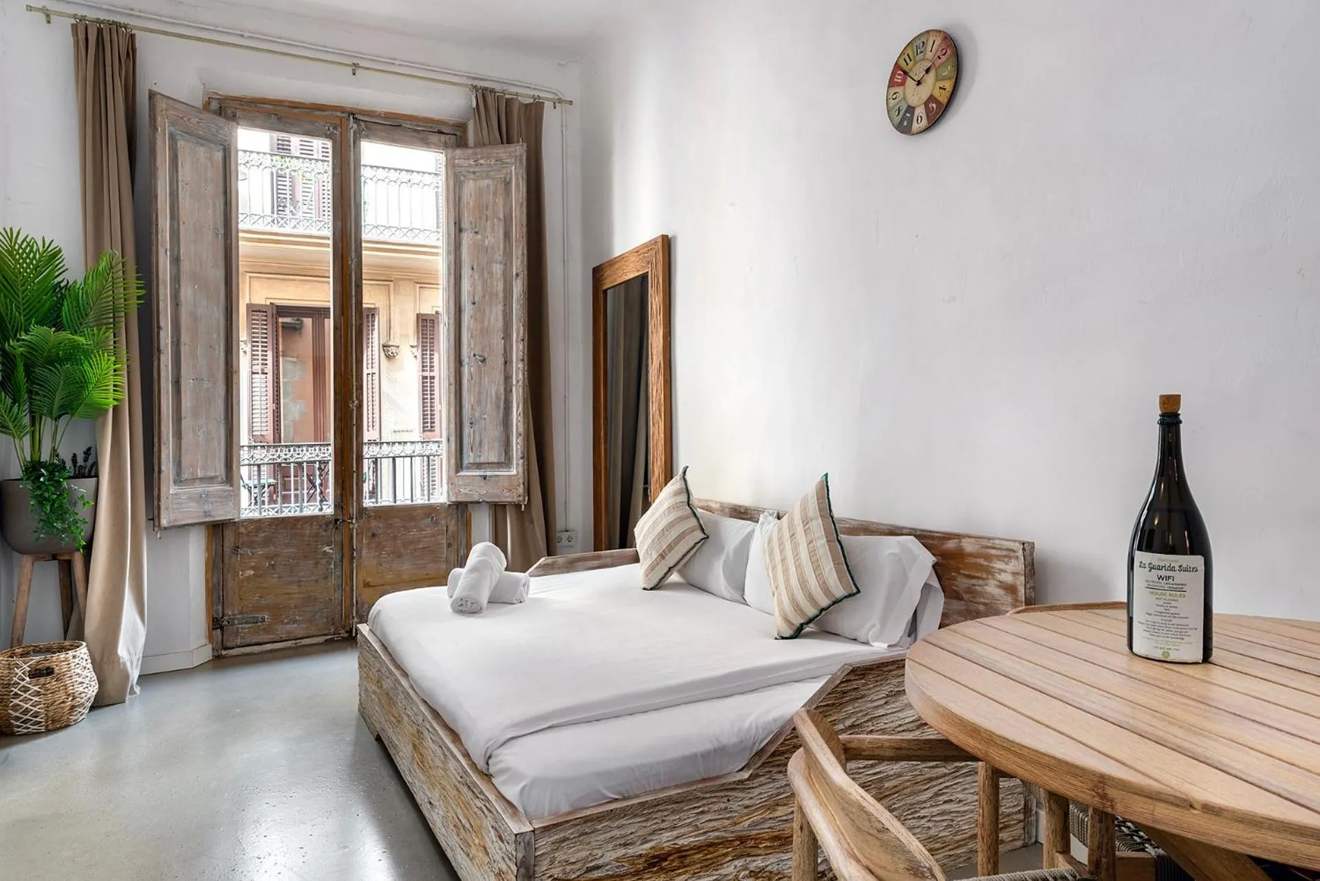 Bed in La Guarida Suites