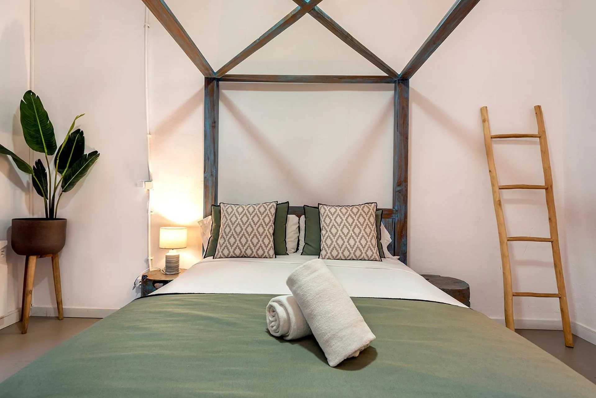 Bedroom, Bed in La Guarida Suites