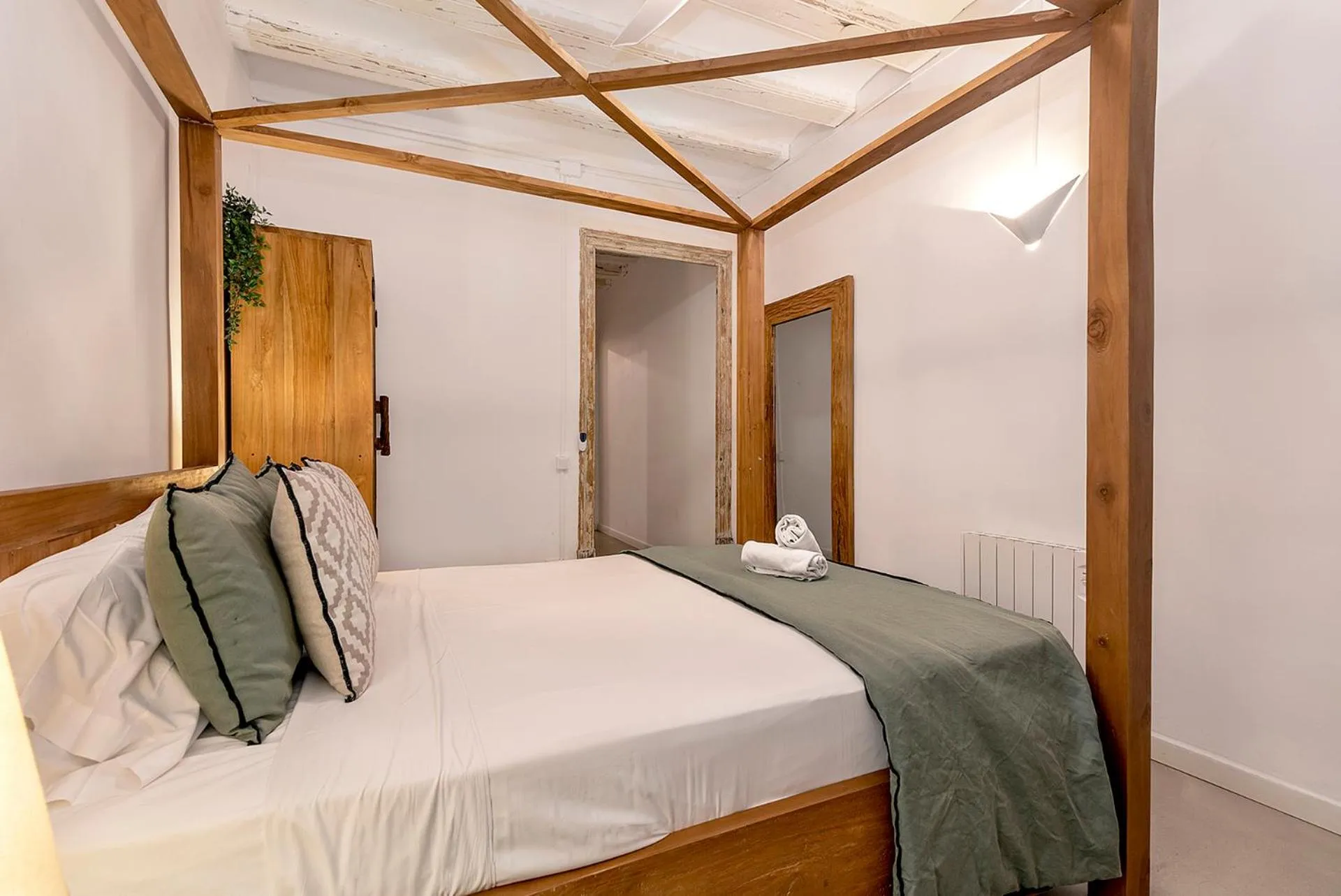 Bedroom, Bed in La Guarida Suites