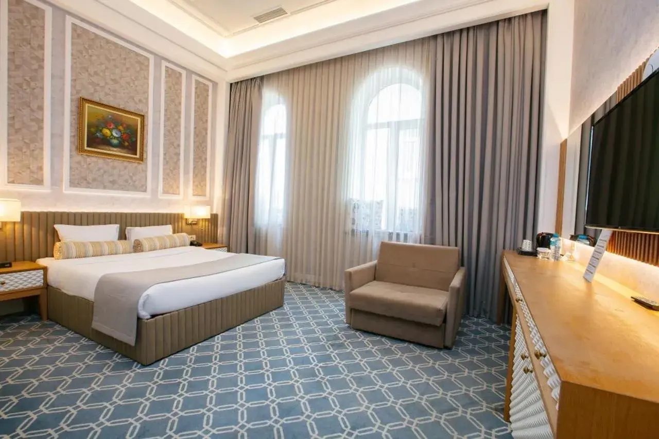Superior King Room - single occupancy in Promenade Hotel Baku Superior King Room - single occupancy in Promenade Hotel Baku